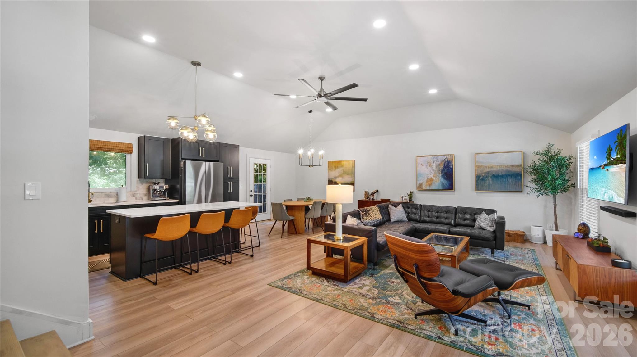 1634 Lumarka Drive — Charlotte