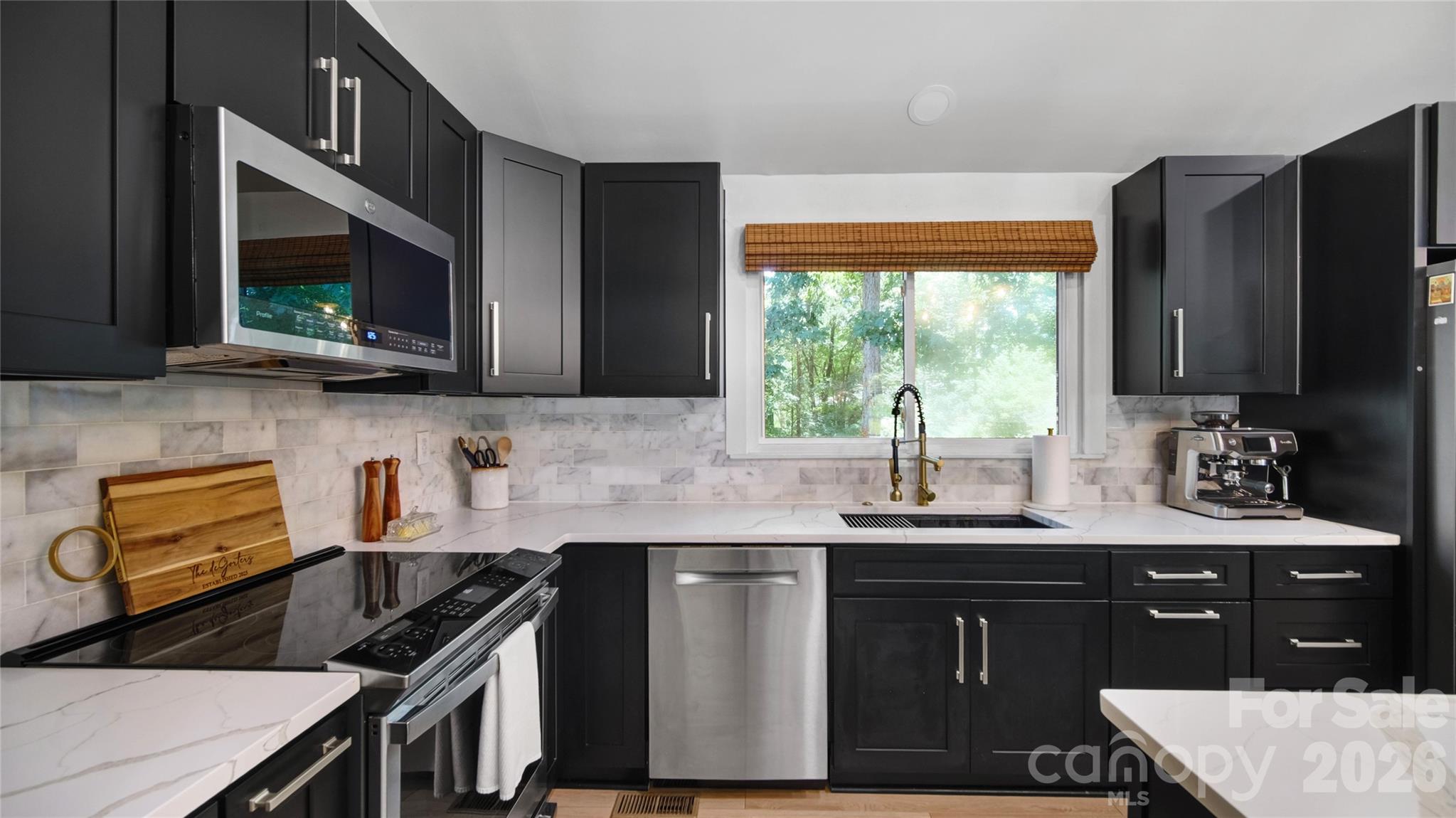 1634 Lumarka Drive — Charlotte
