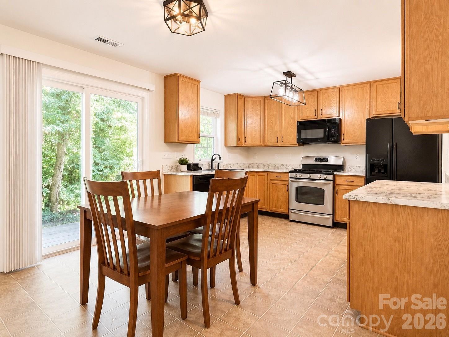 7638 Black Hawk Lane — Tega Cay