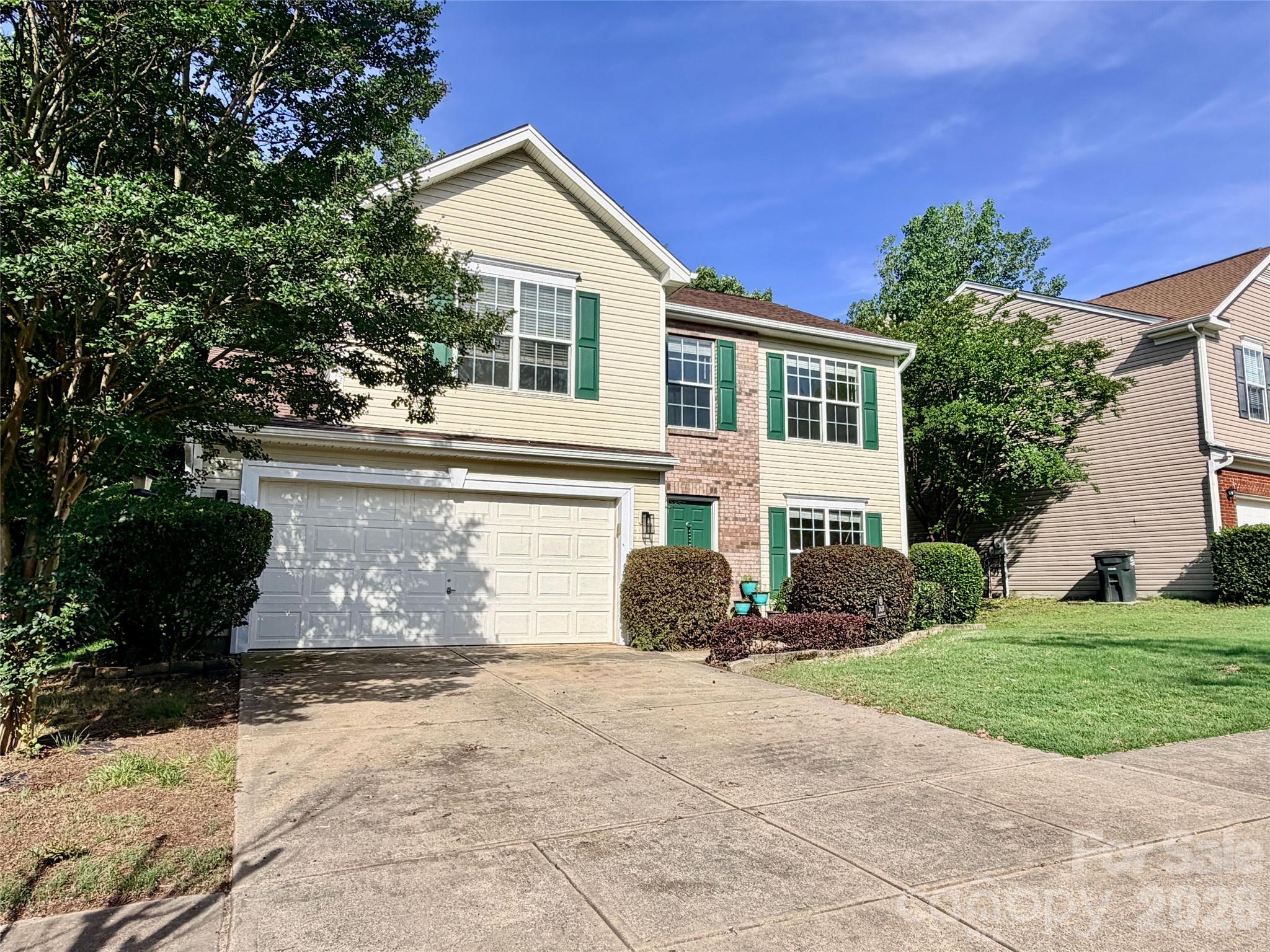 7638 Black Hawk Lane — Tega Cay