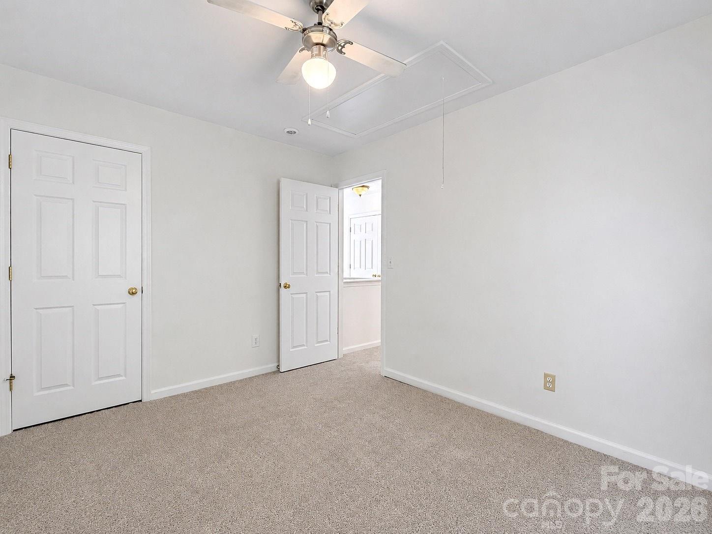 7638 Black Hawk Lane — Tega Cay