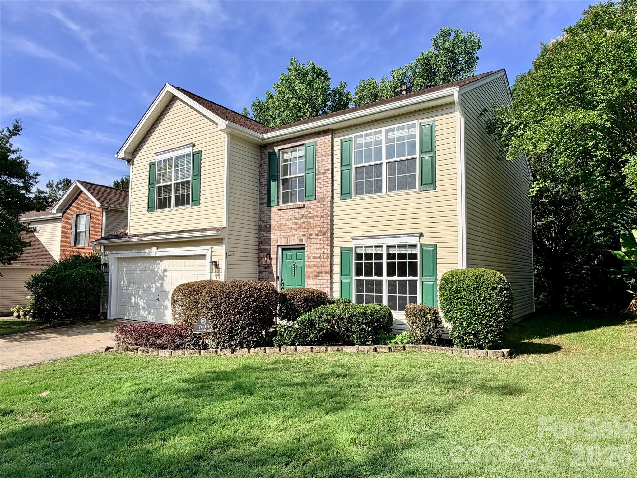 7638 Black Hawk Lane — Tega Cay