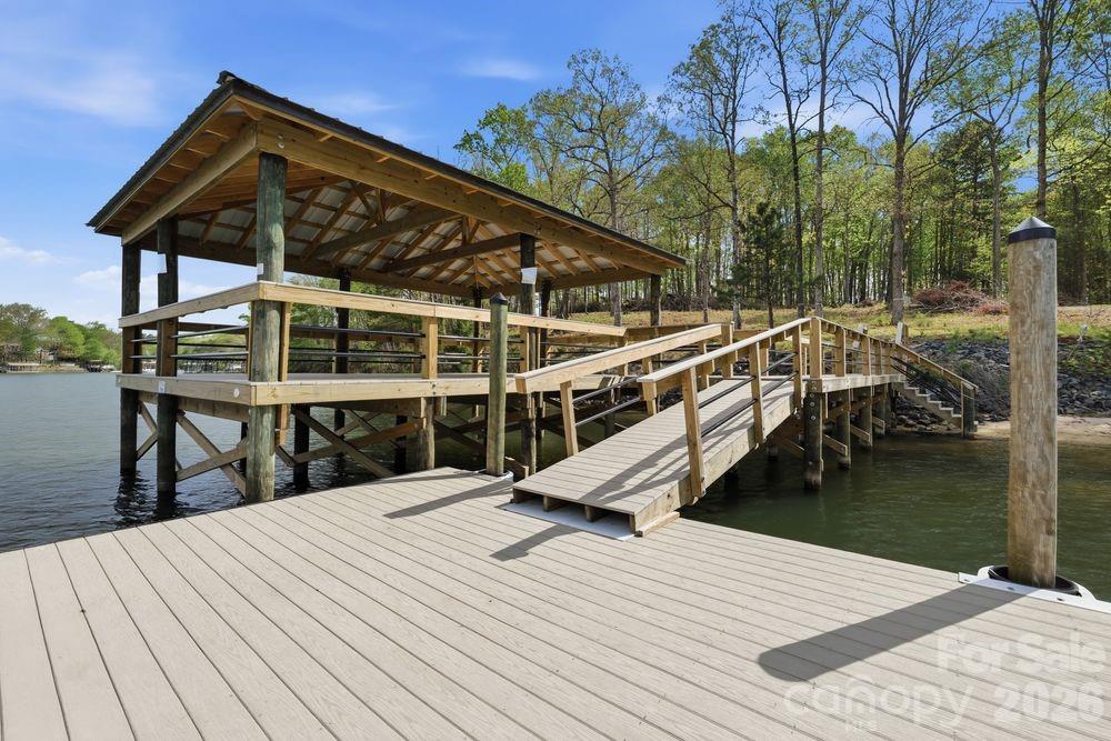 21225 Lake Run Drive — Charlotte