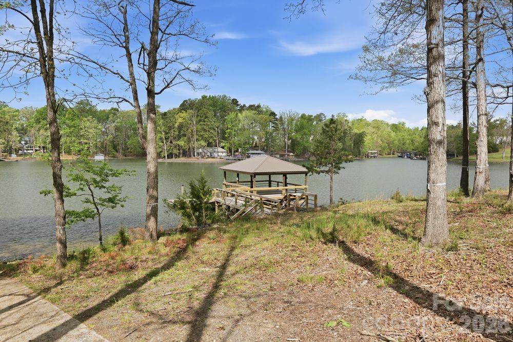 21225 Lake Run Drive — Charlotte