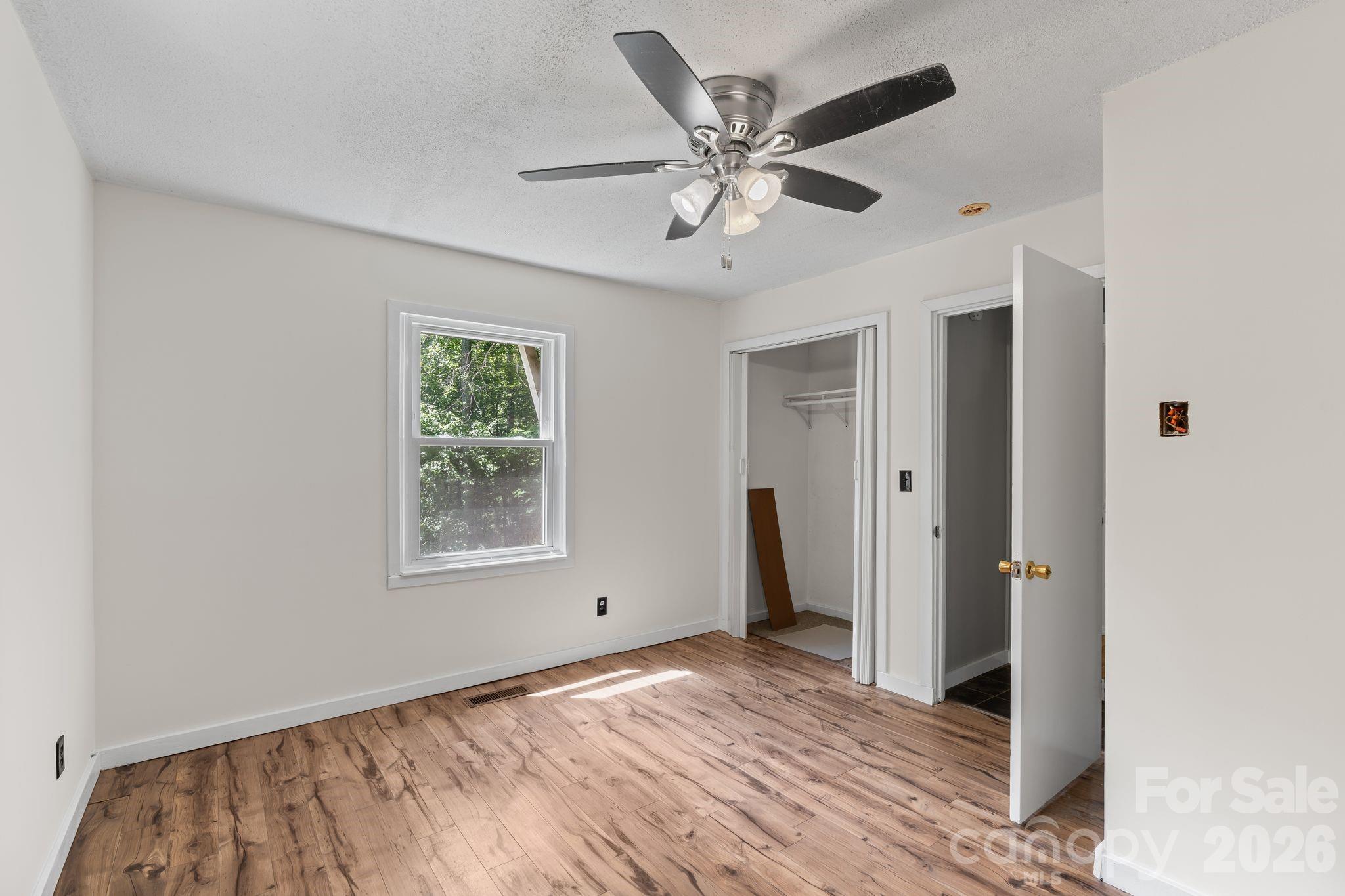 177 E Poplar Drive — Hendersonville