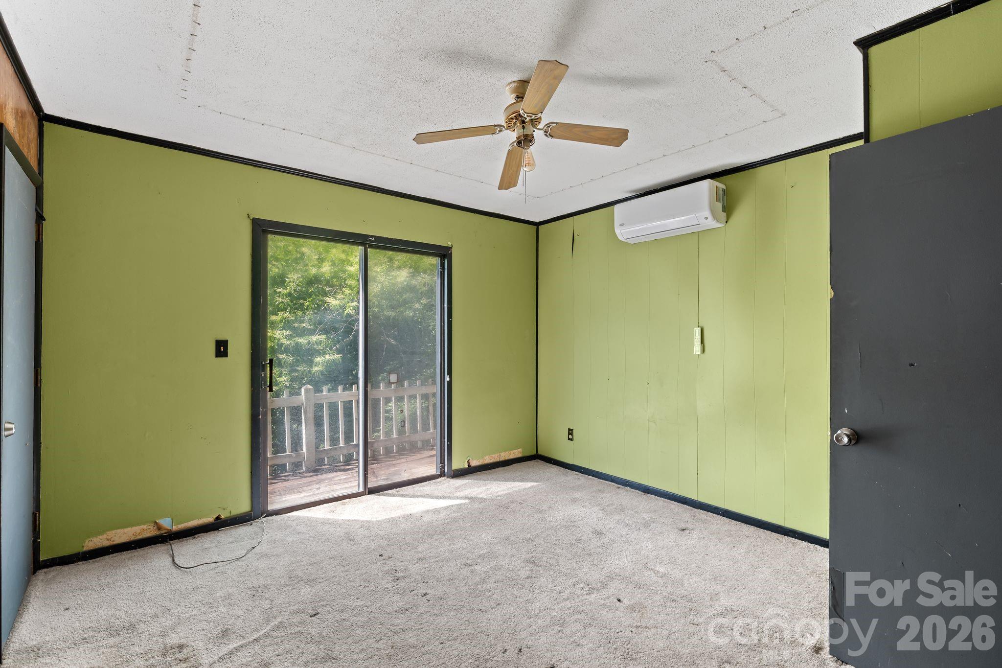 177 E Poplar Drive — Hendersonville