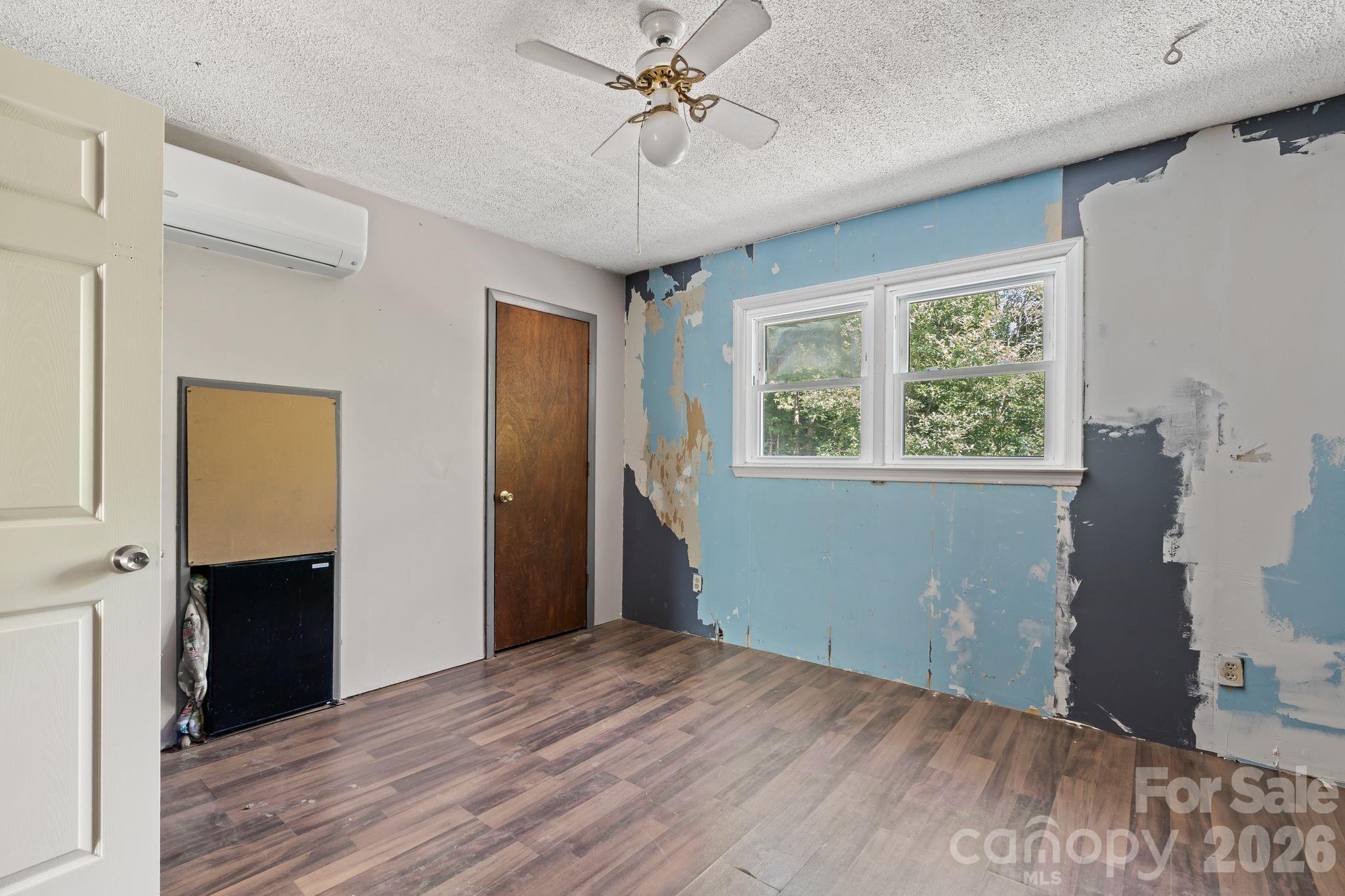 177 E Poplar Drive — Hendersonville