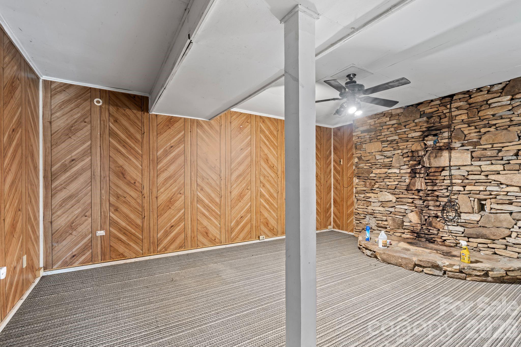 177 E Poplar Drive — Hendersonville
