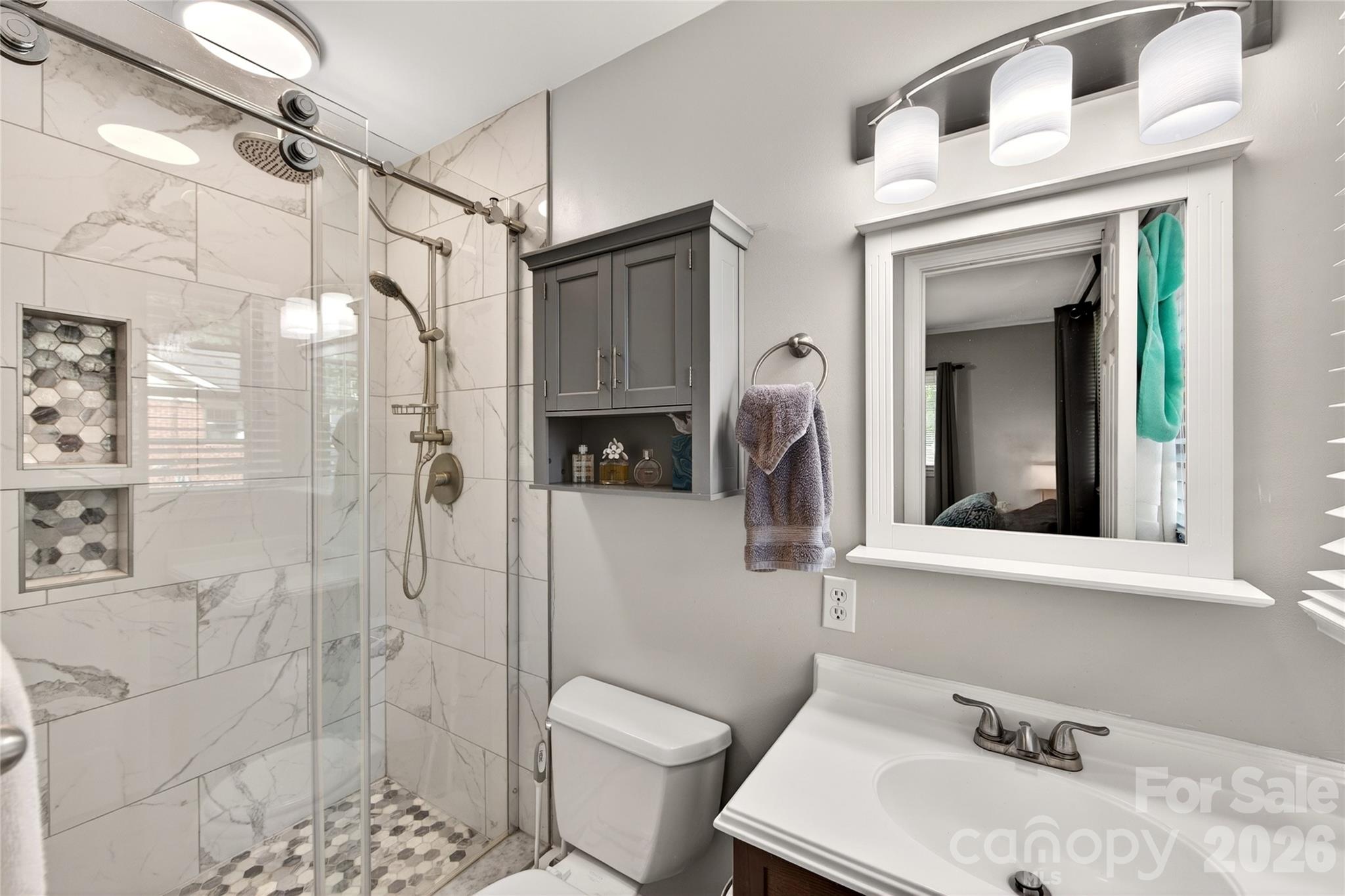 609 Kenlough Drive — Charlotte