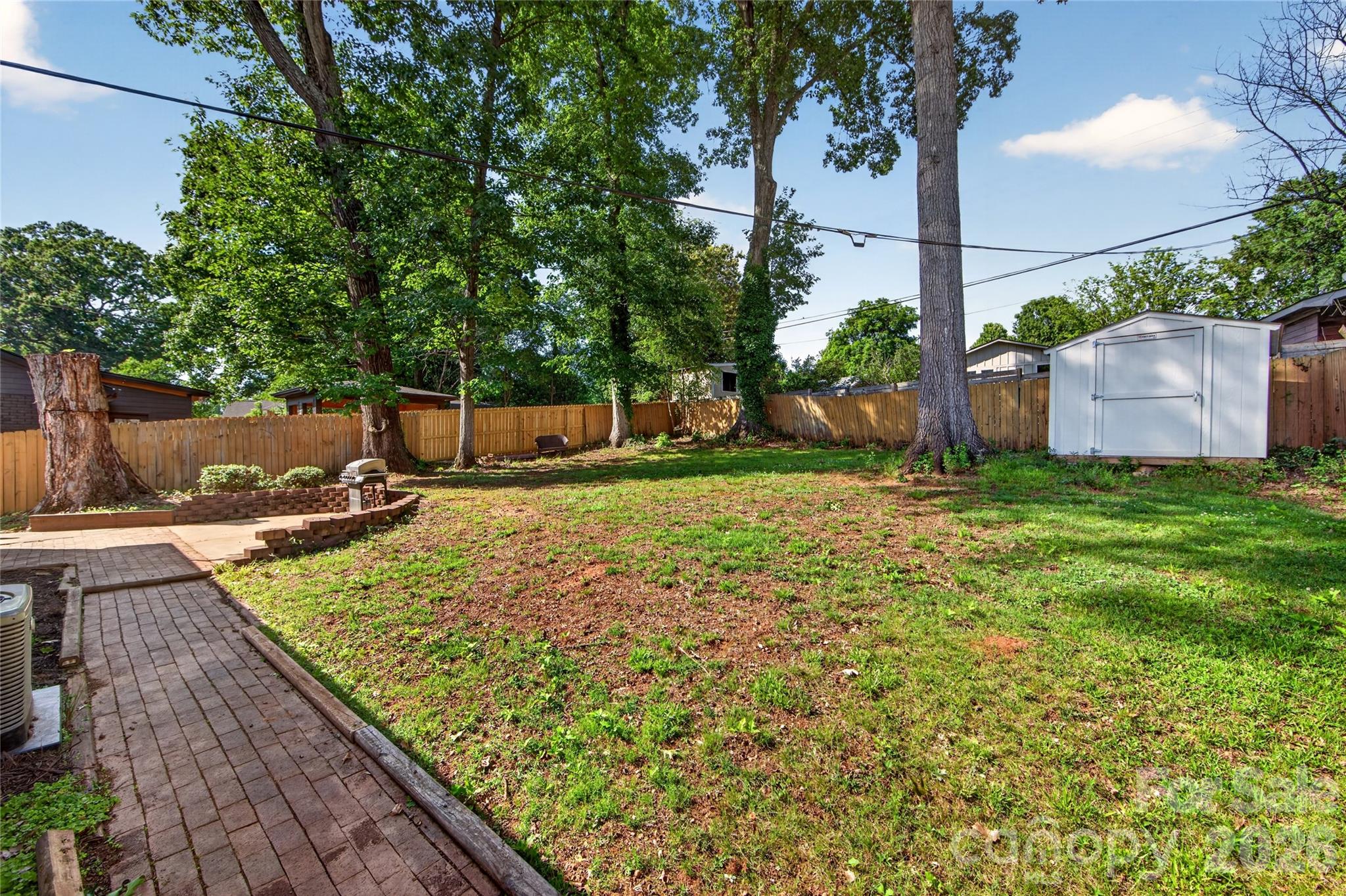 609 Kenlough Drive — Charlotte