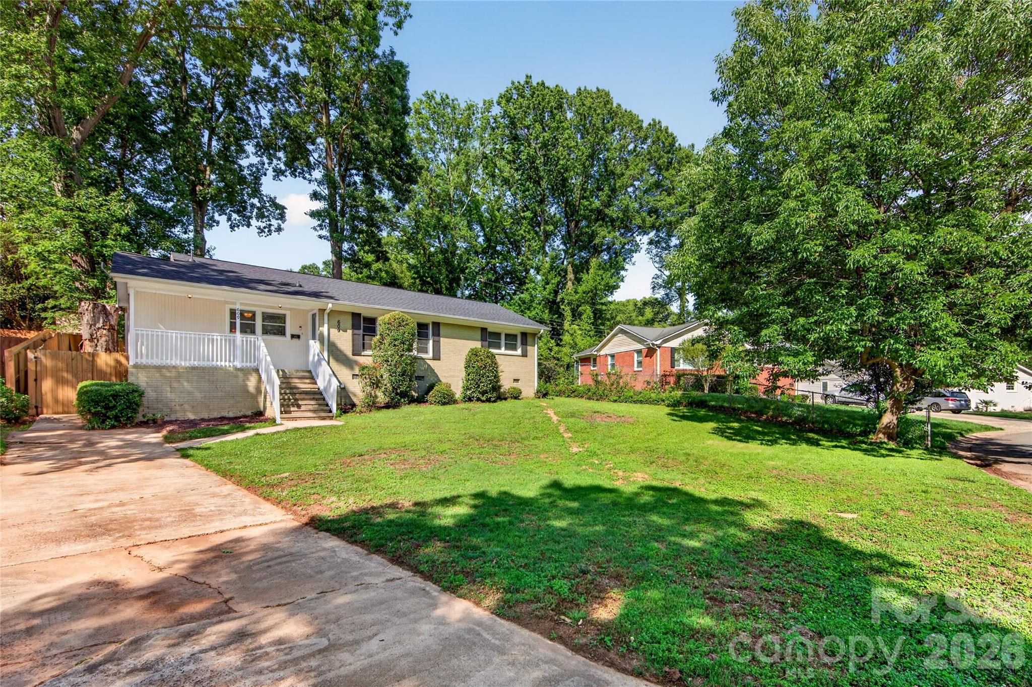 609 Kenlough Drive — Charlotte