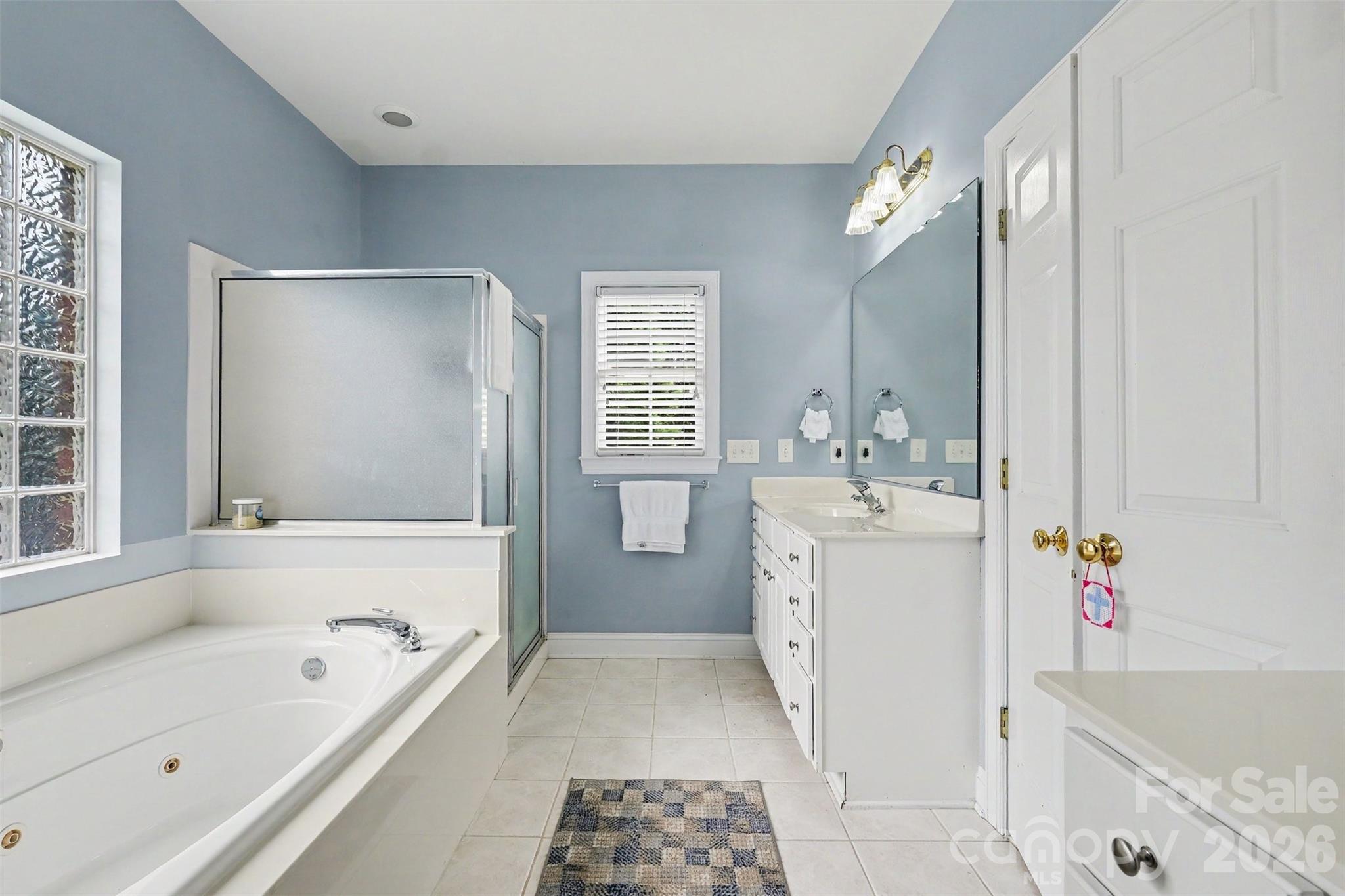 172 Eaglecrest Drive — Matthews