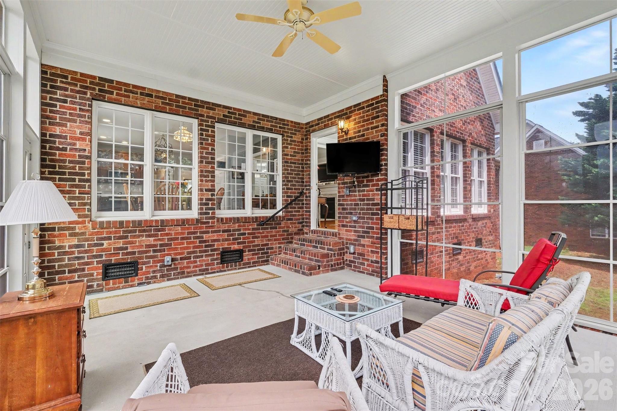 172 Eaglecrest Drive — Matthews