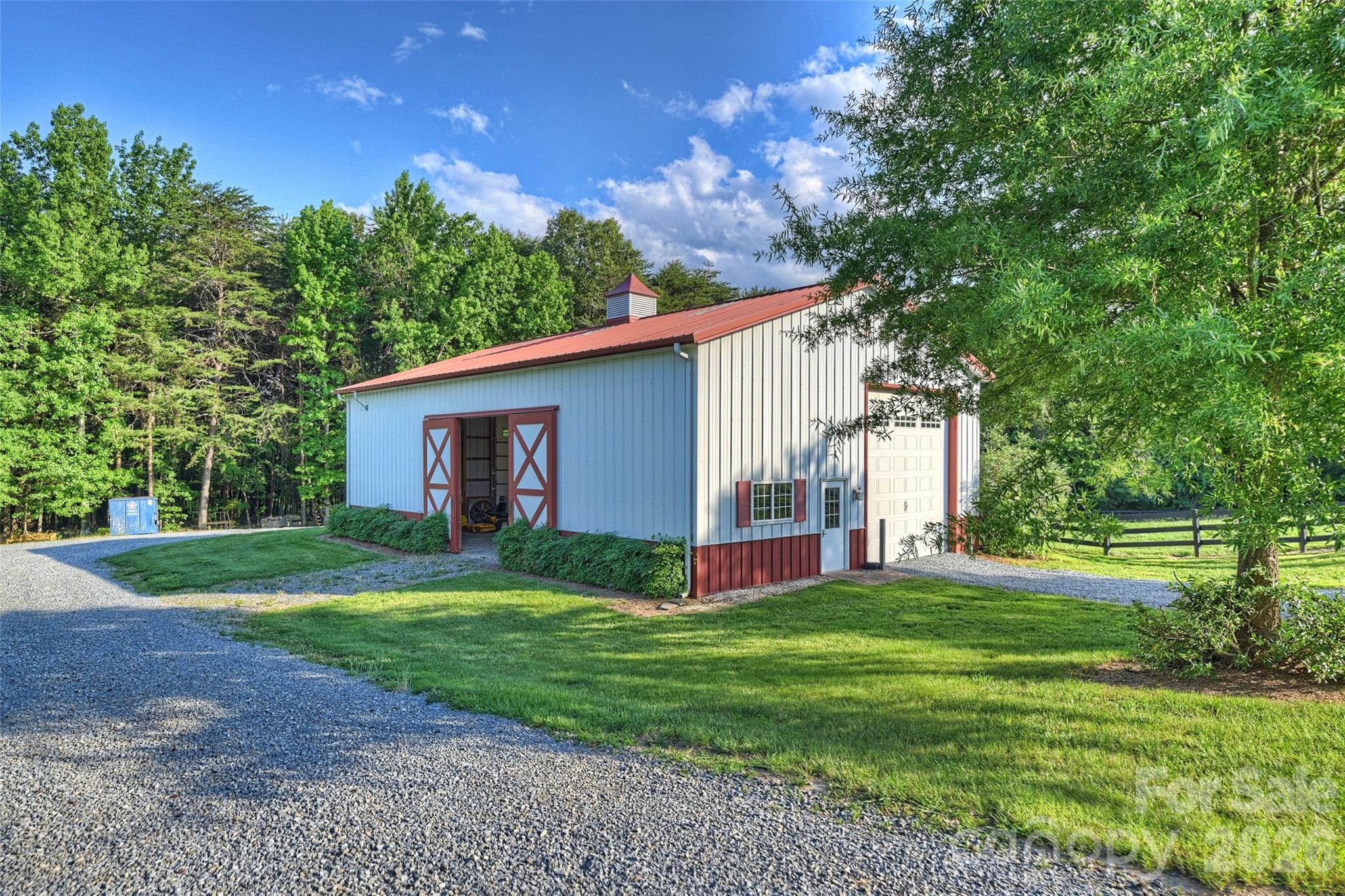172 Tuckertown Road — New London
