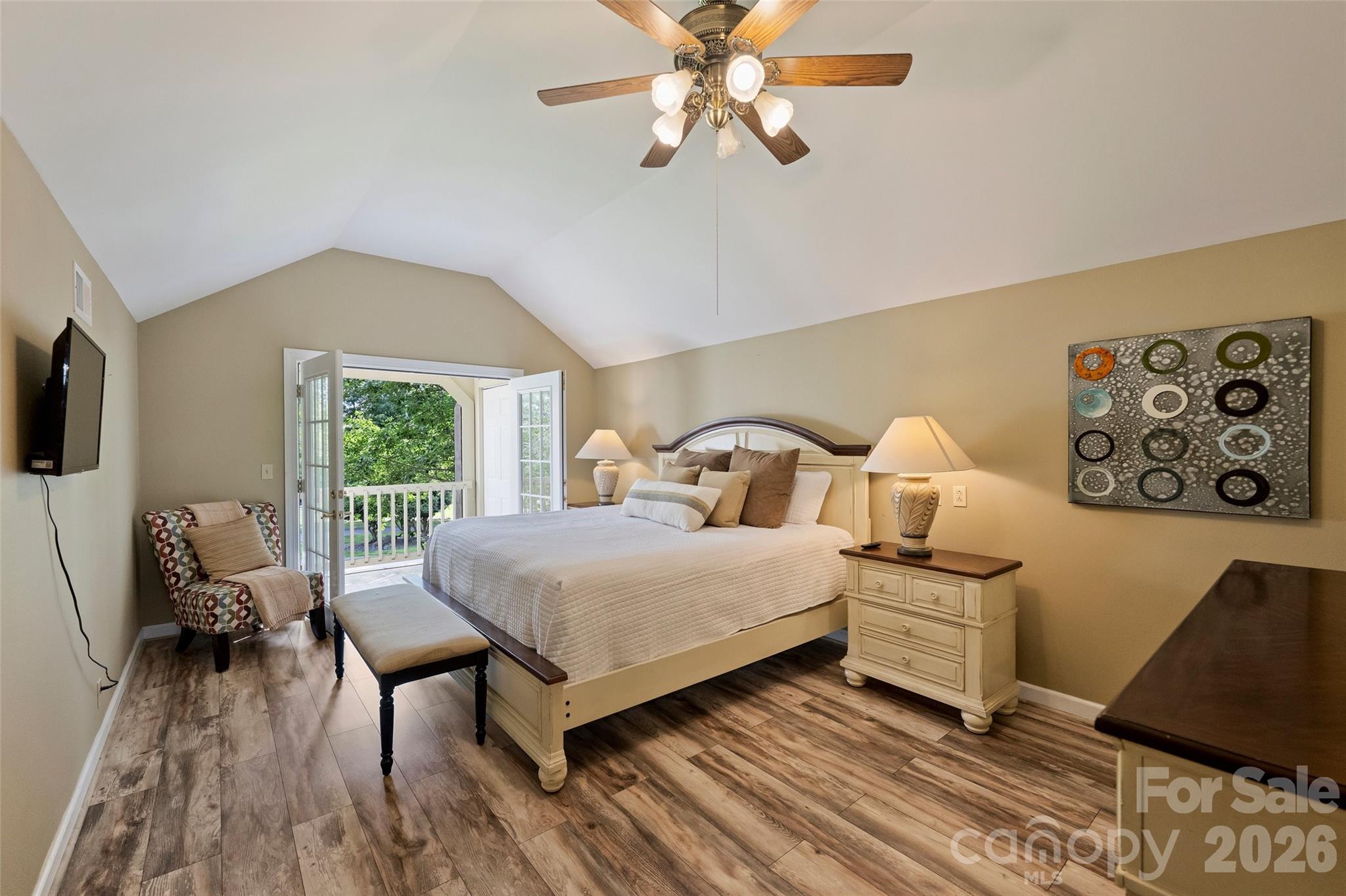172 Tuckertown Road — New London