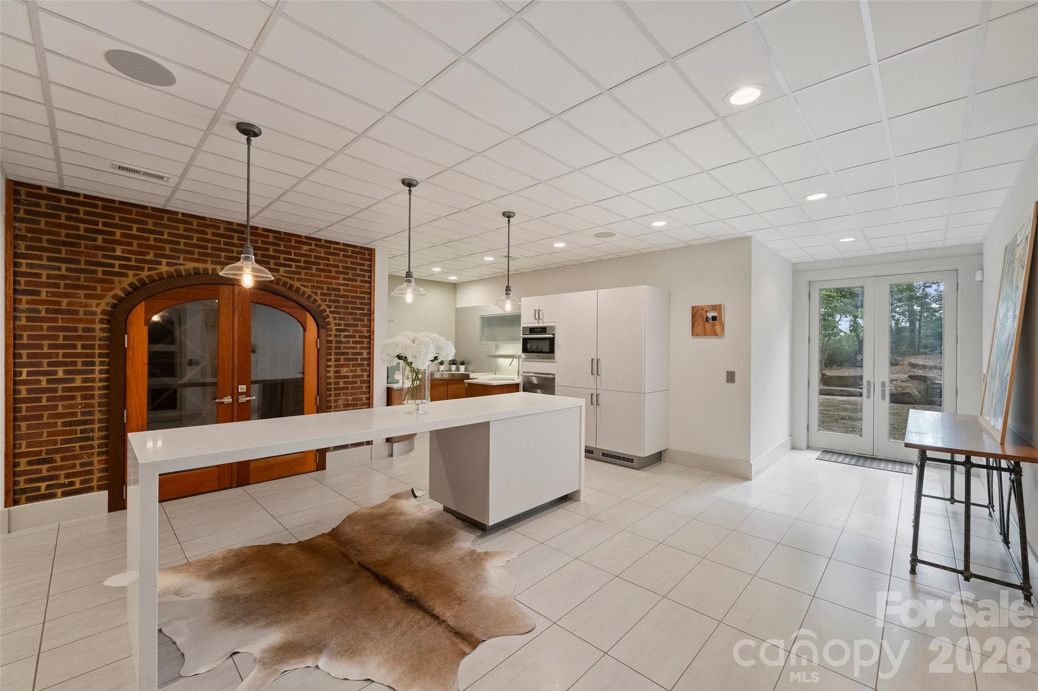 172 Tuckertown Road — New London
