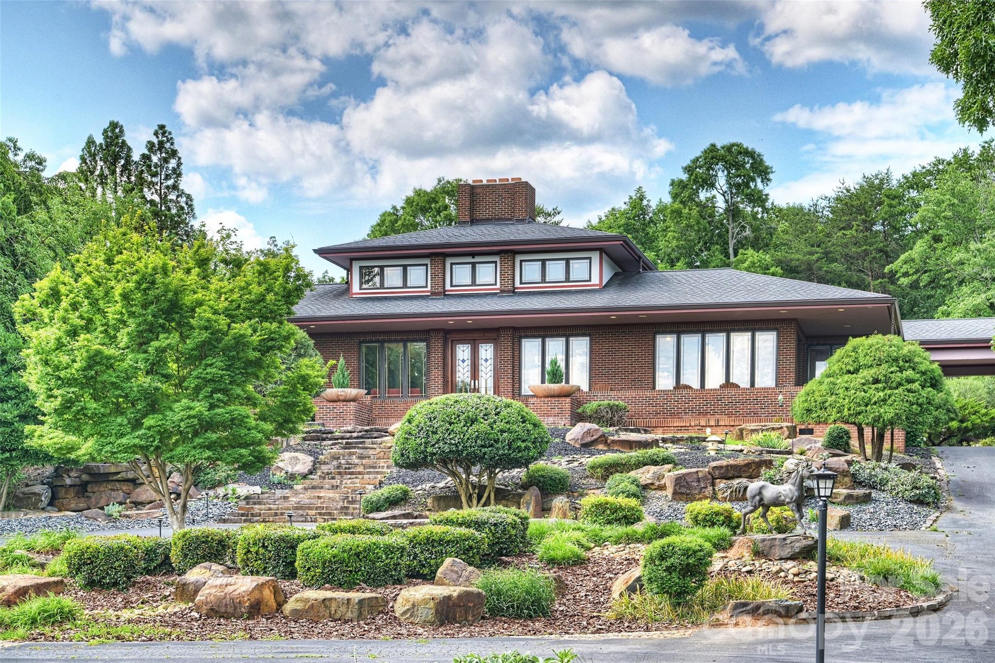 172 Tuckertown Road — New London