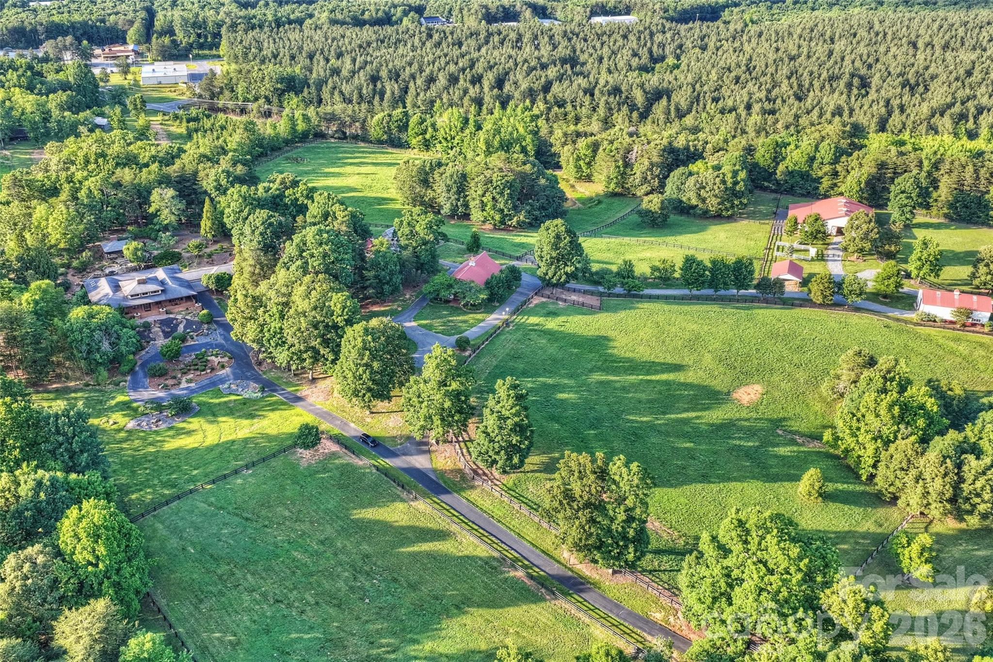 172 Tuckertown Road — New London