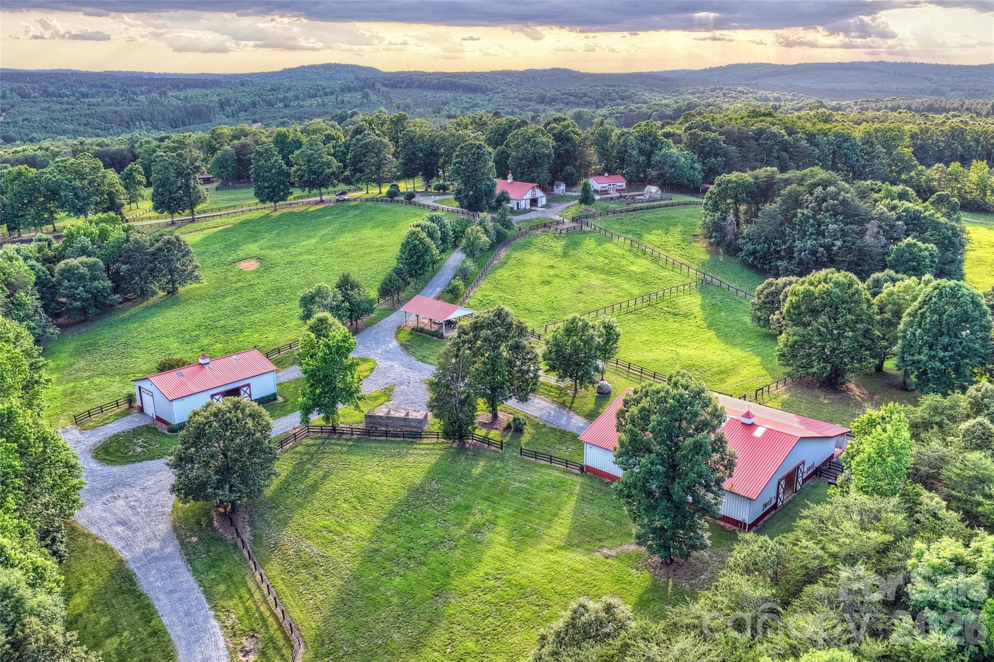 172 Tuckertown Road — New London