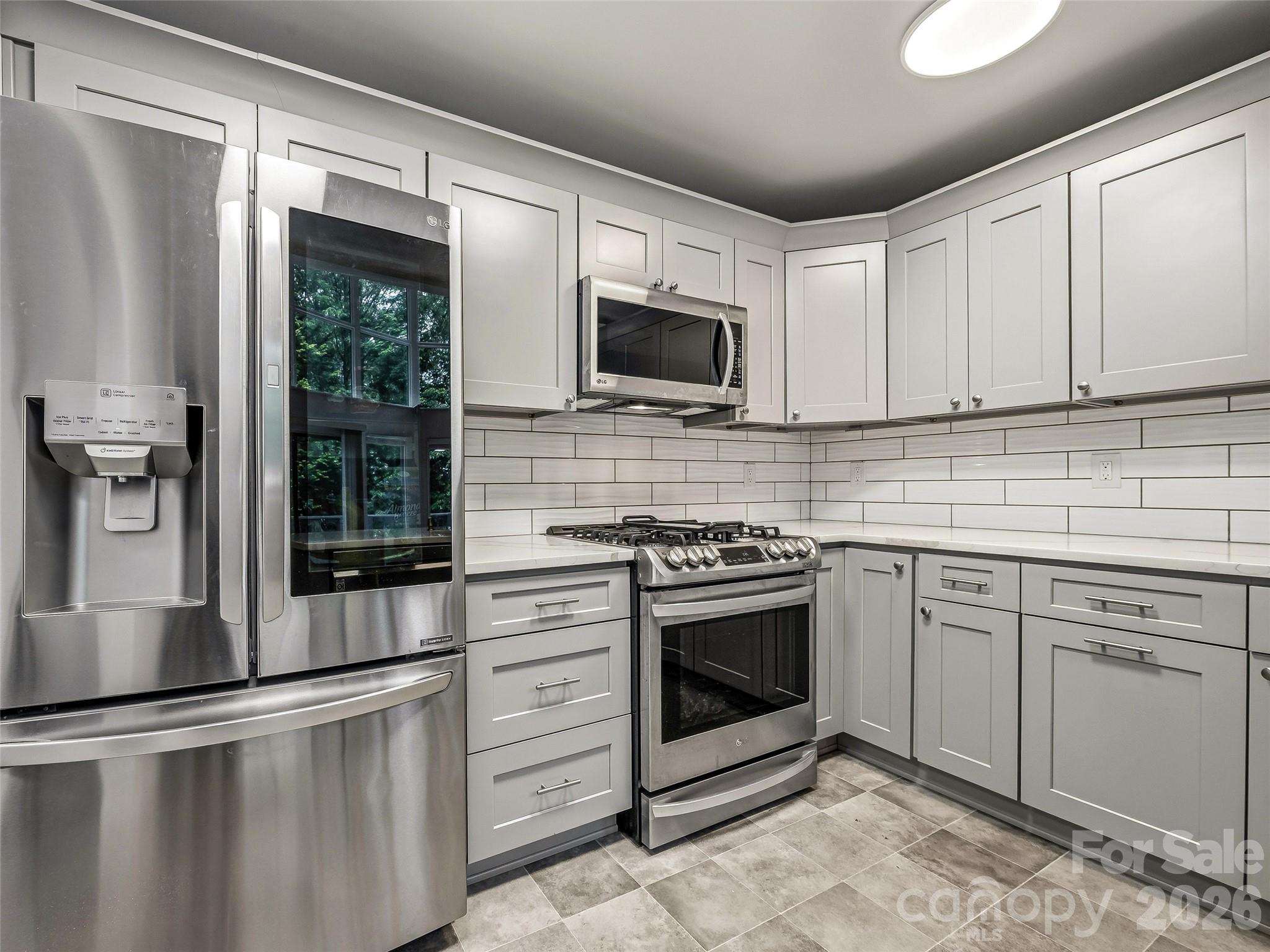 70 Skyline Drive — Hendersonville