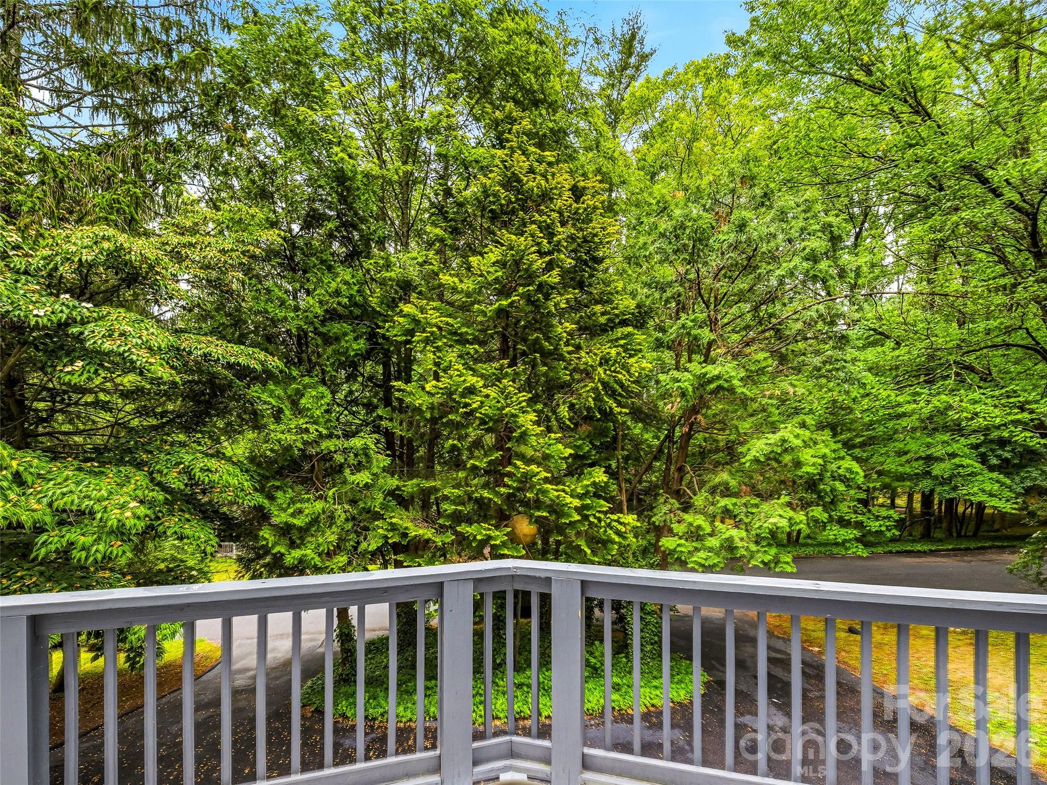 70 Skyline Drive — Hendersonville