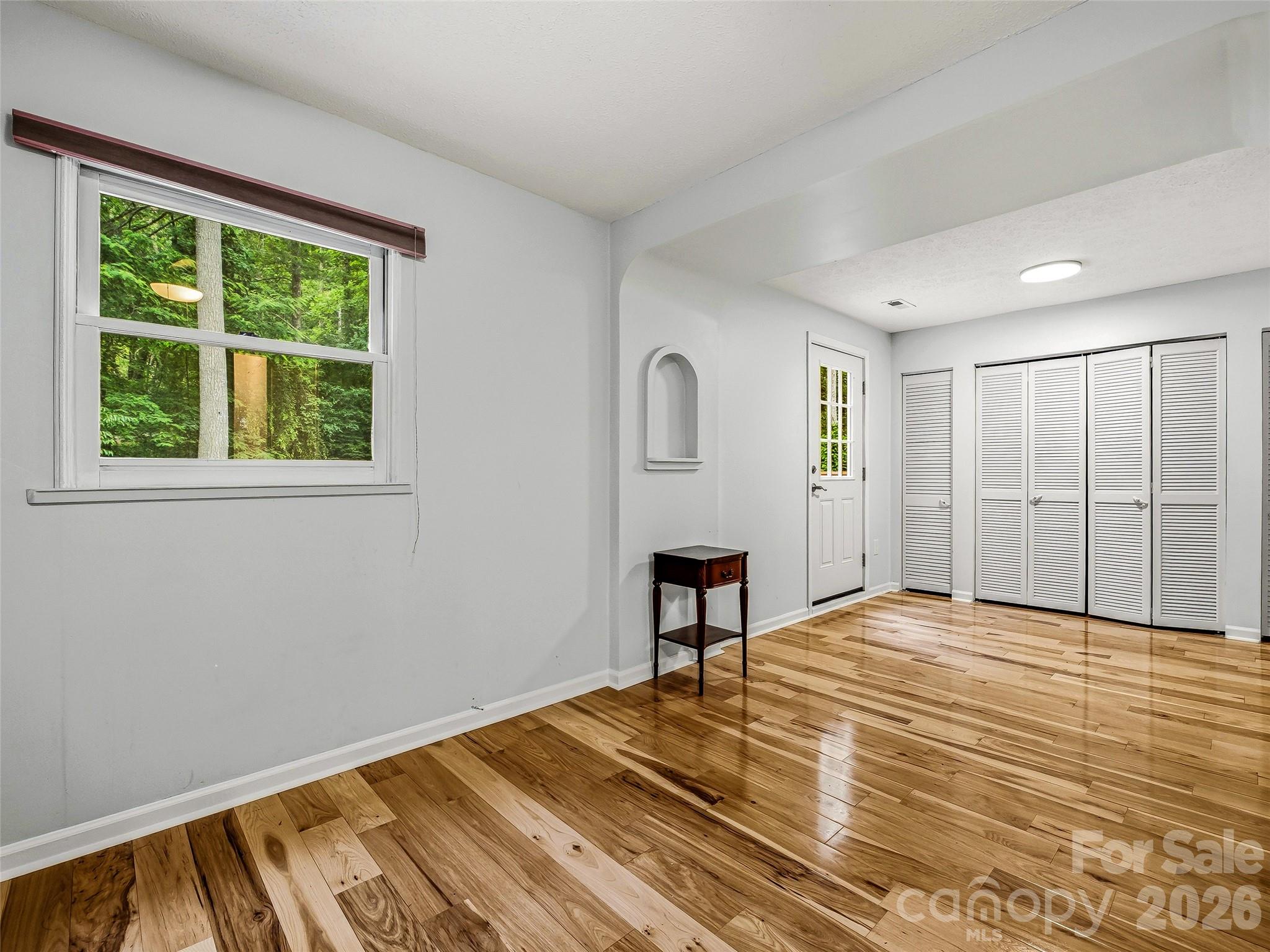 70 Skyline Drive — Hendersonville