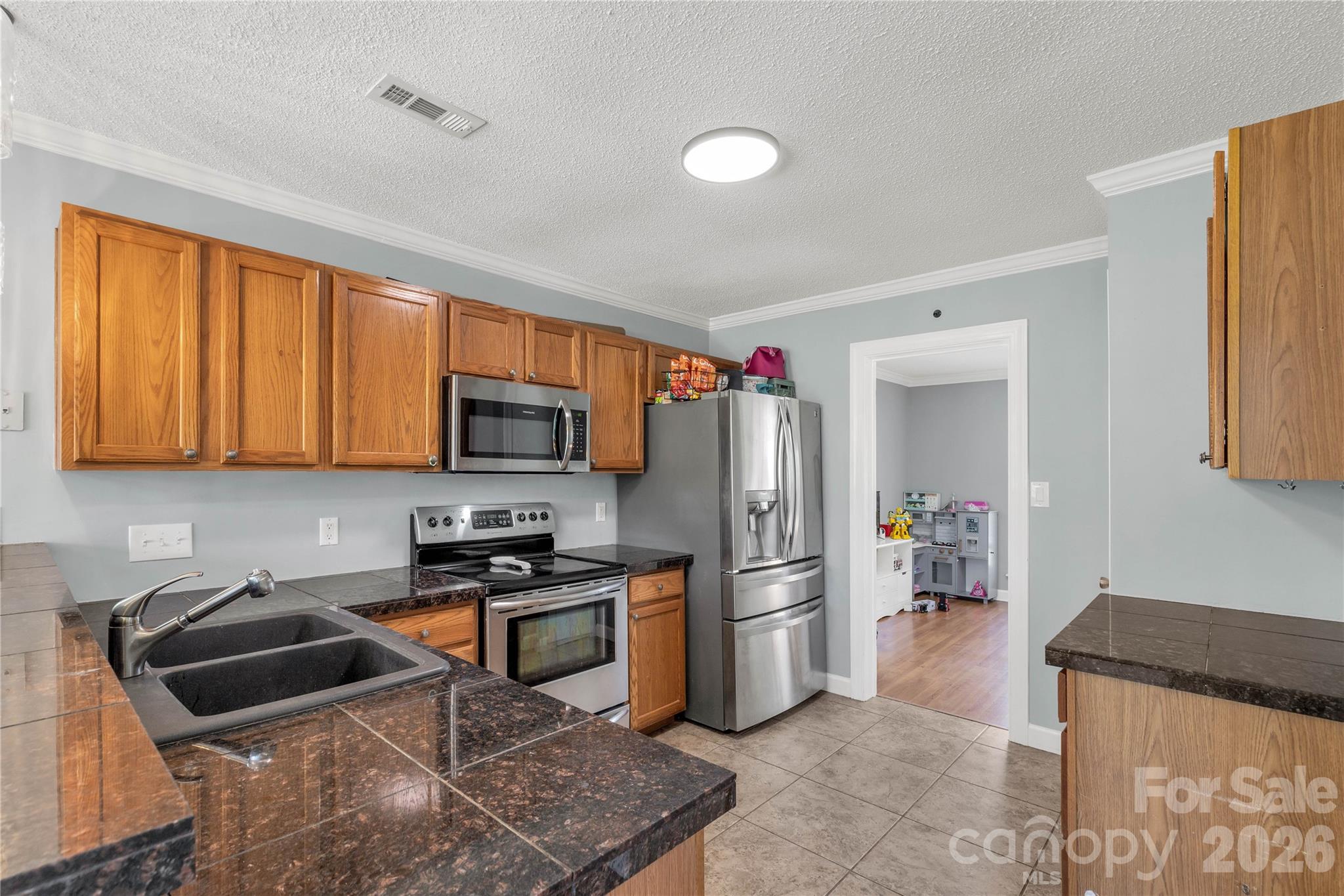 13213 Lampmeade Lane — Charlotte