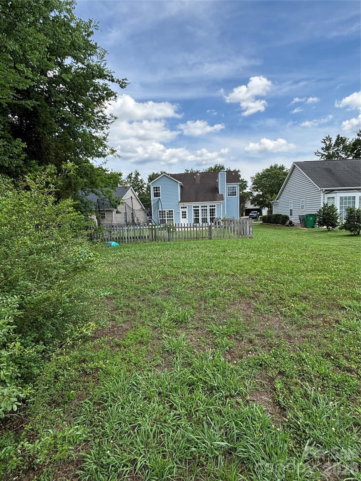 13213 Lampmeade Lane — Charlotte