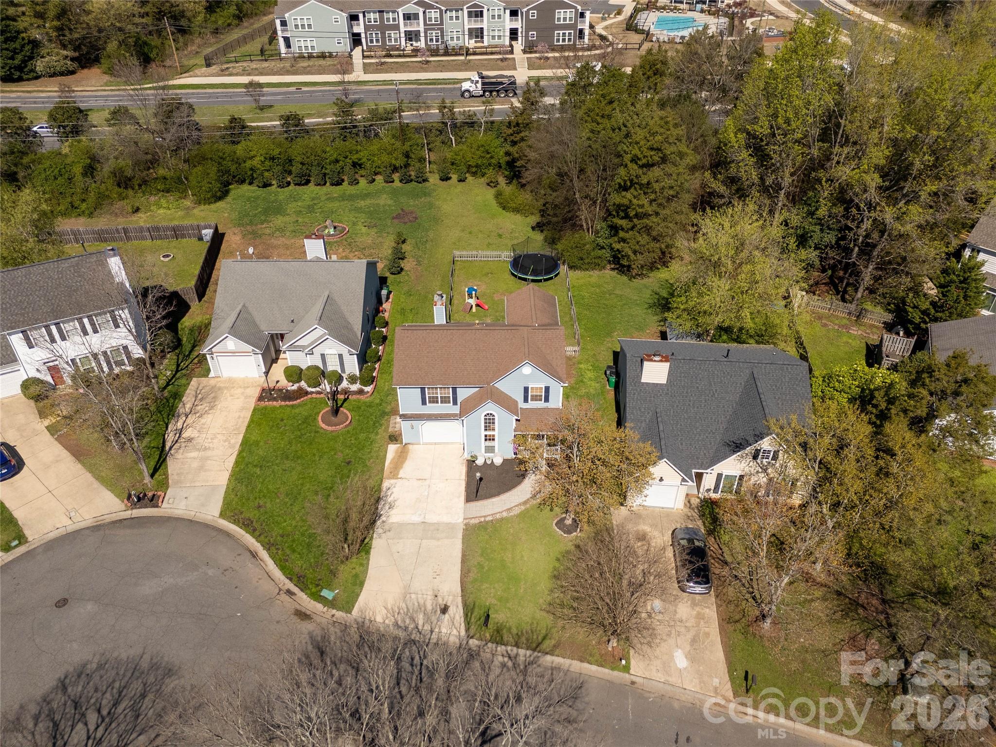 13213 Lampmeade Lane — Charlotte