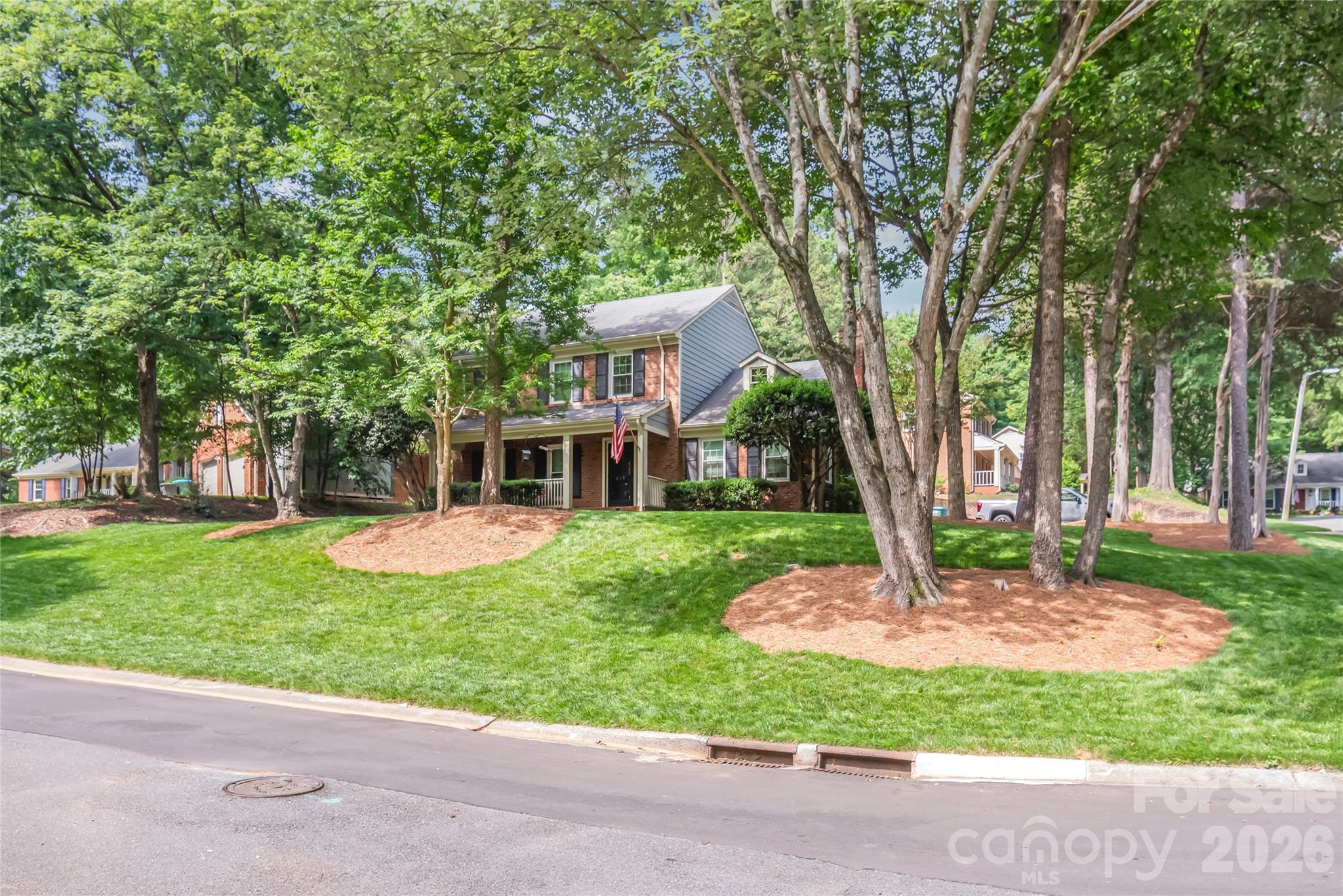 419 Scarborough Lane — Matthews