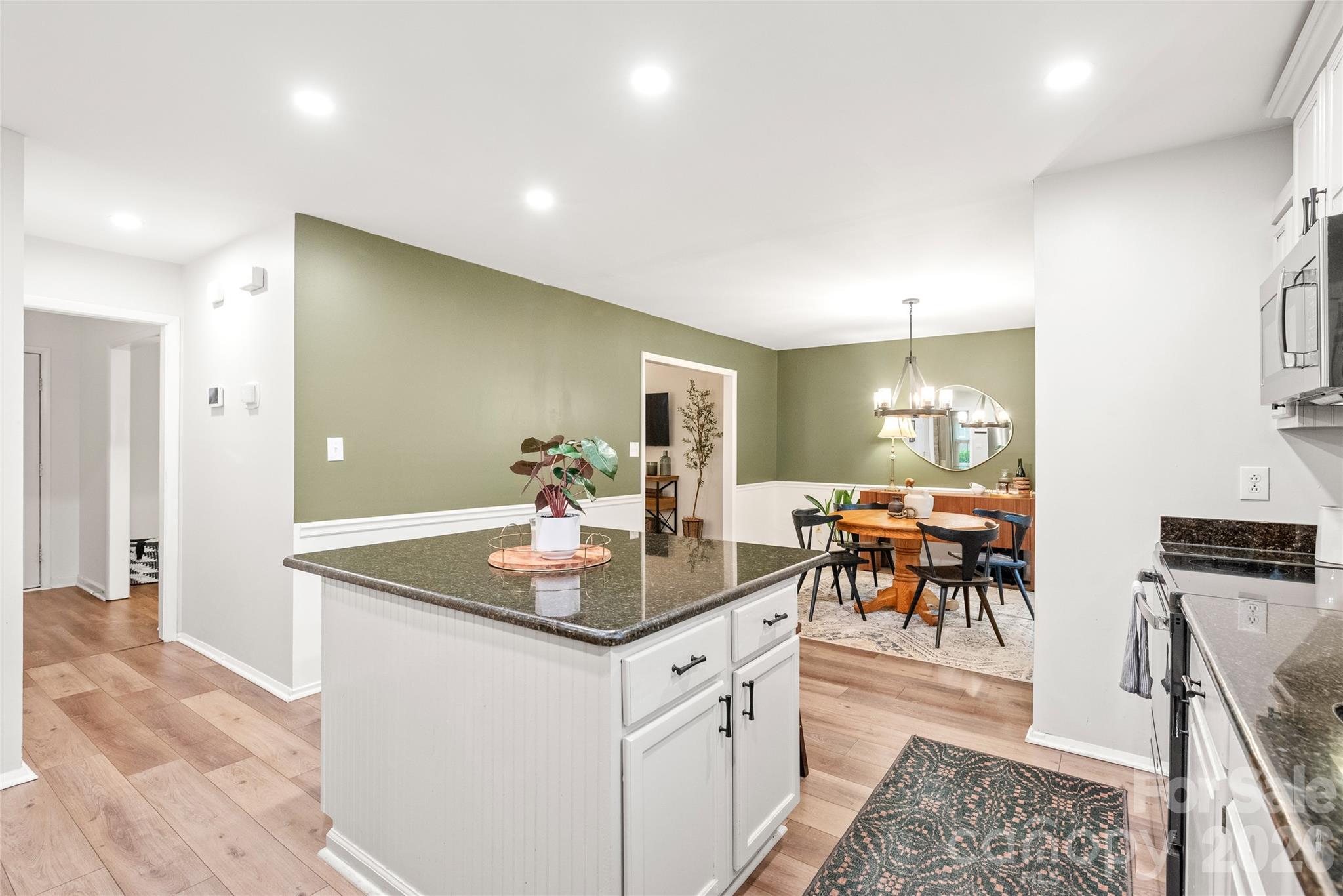 419 Scarborough Lane — Matthews