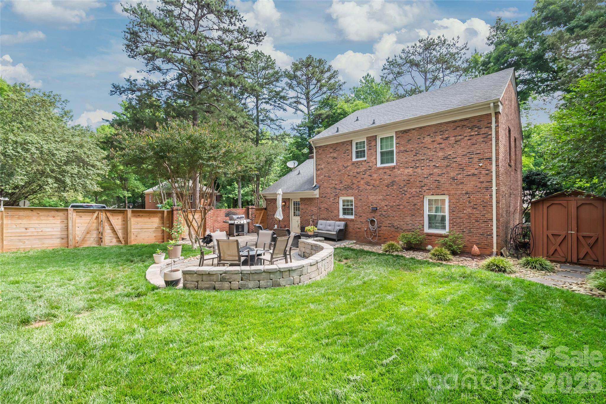 419 Scarborough Lane — Matthews