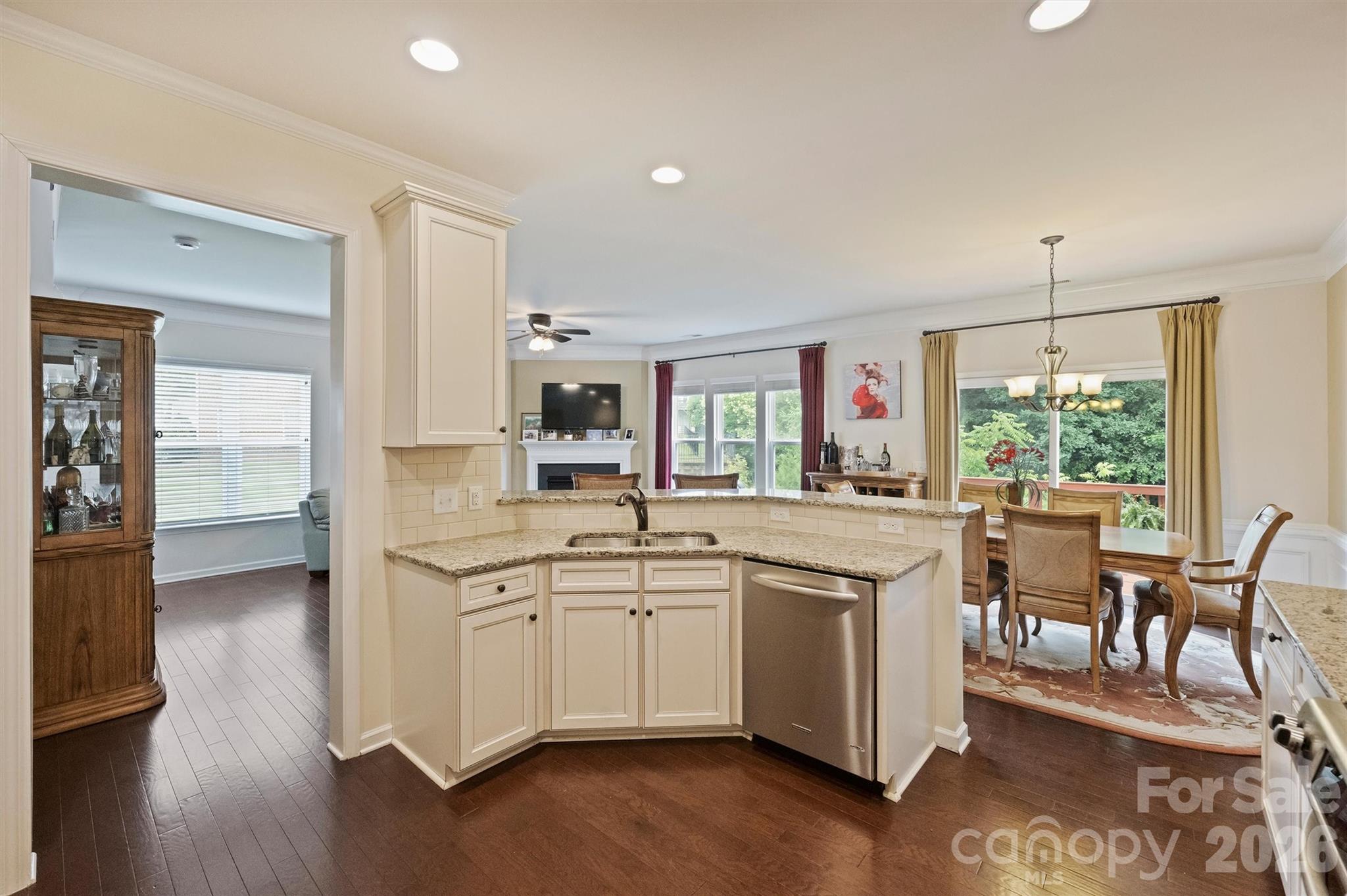 3437 Park South Station Boulevard — Charlotte