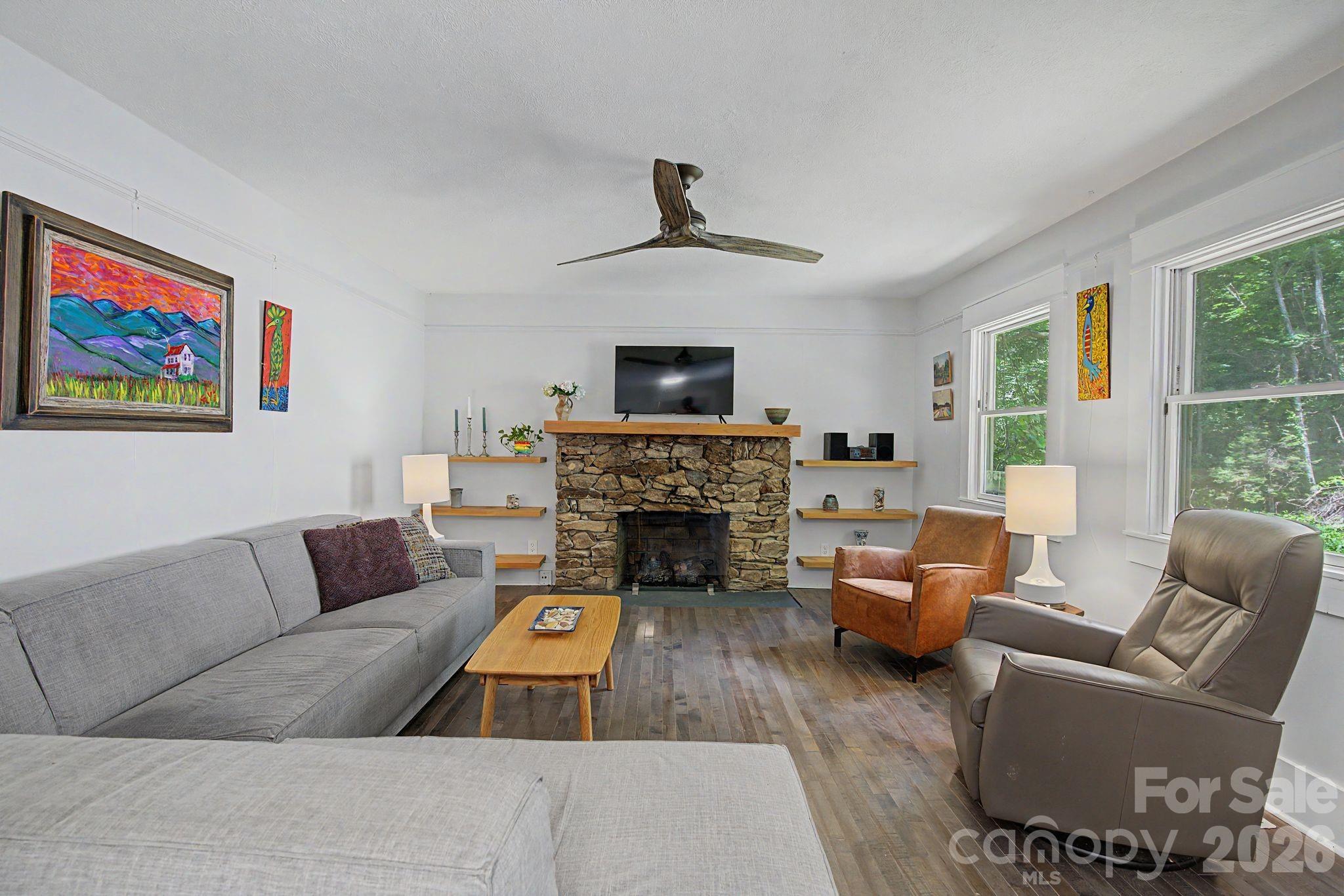 878 Garren Creek Road — Fairview
