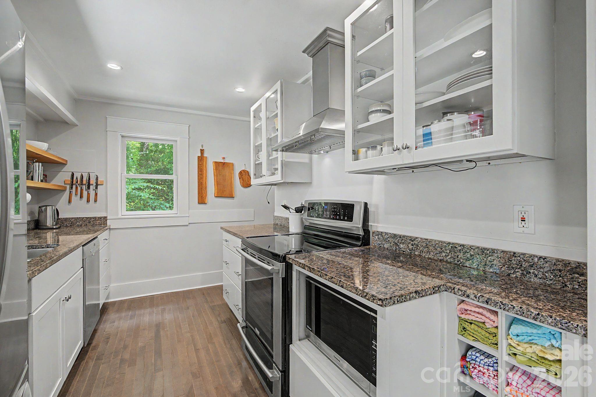 878 Garren Creek Road — Fairview