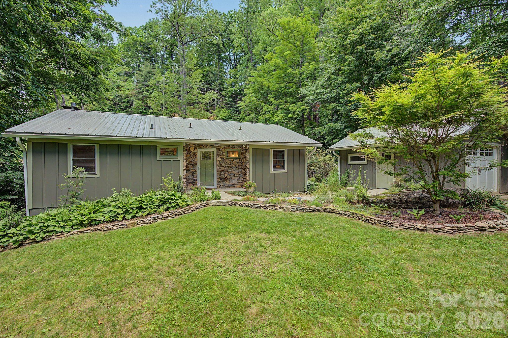 878 Garren Creek Road — Fairview