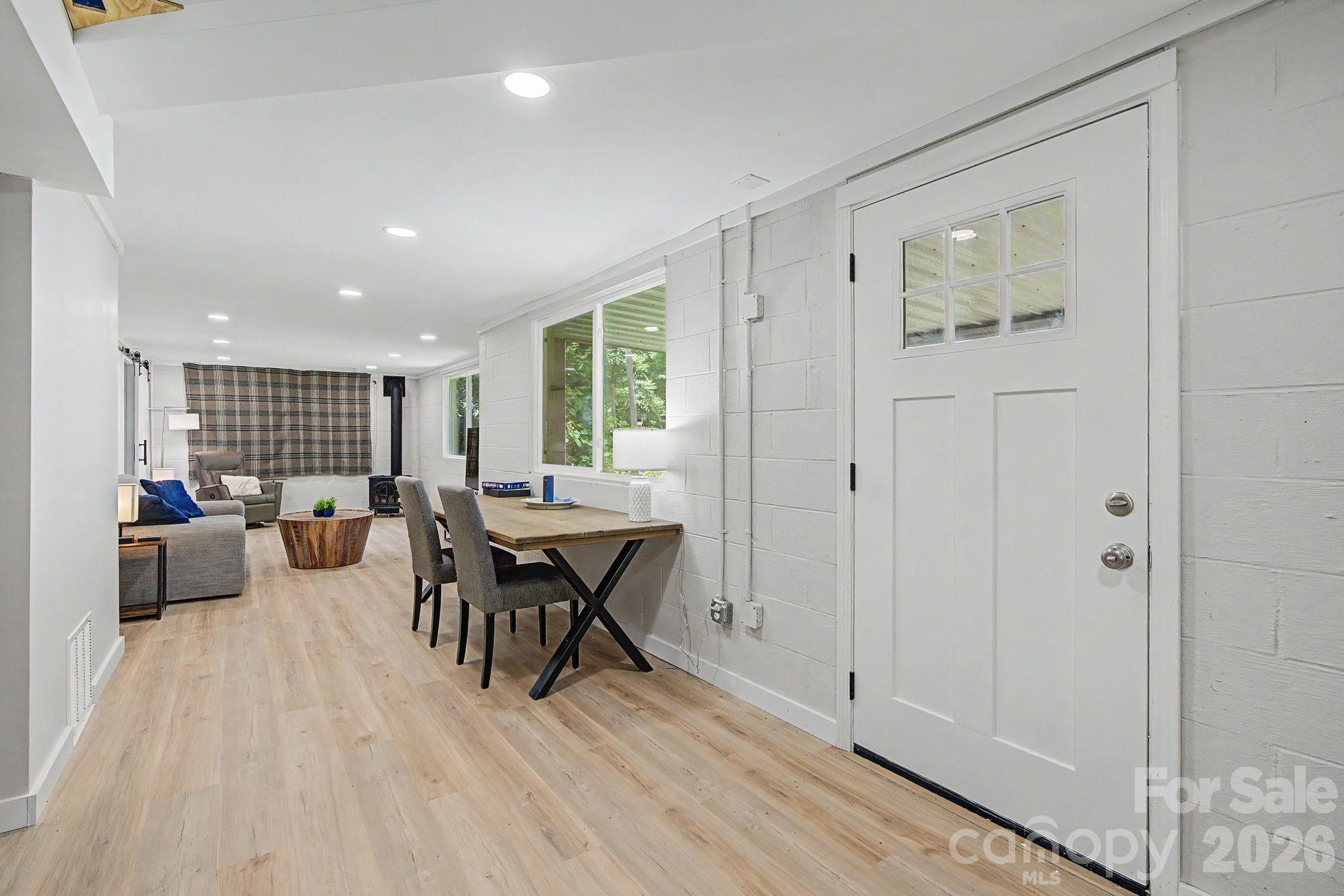 878 Garren Creek Road — Fairview