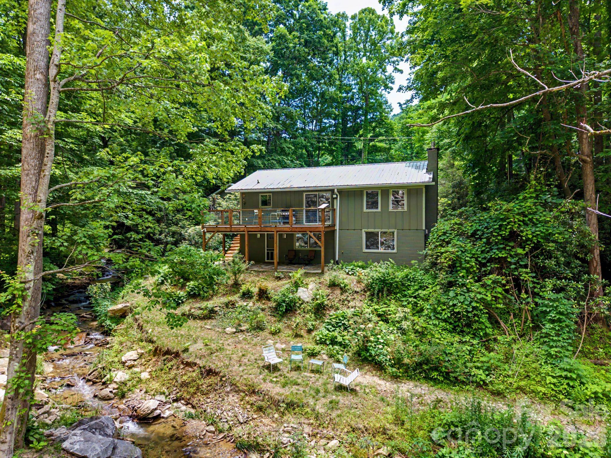 878 Garren Creek Road — Fairview