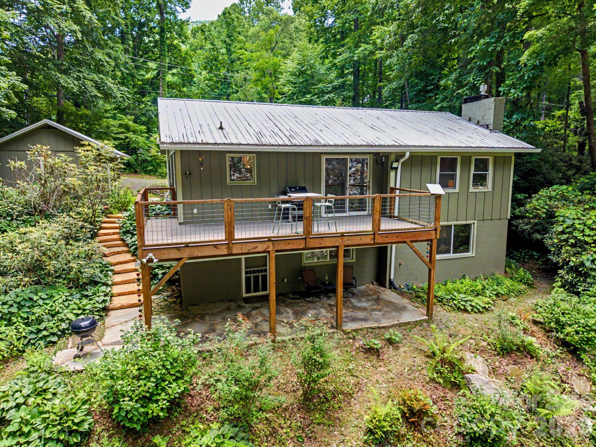 878 Garren Creek Road — Fairview