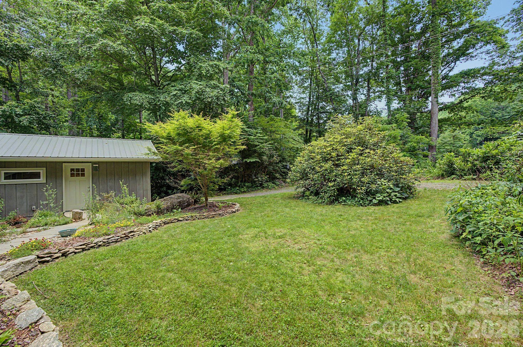 878 Garren Creek Road — Fairview
