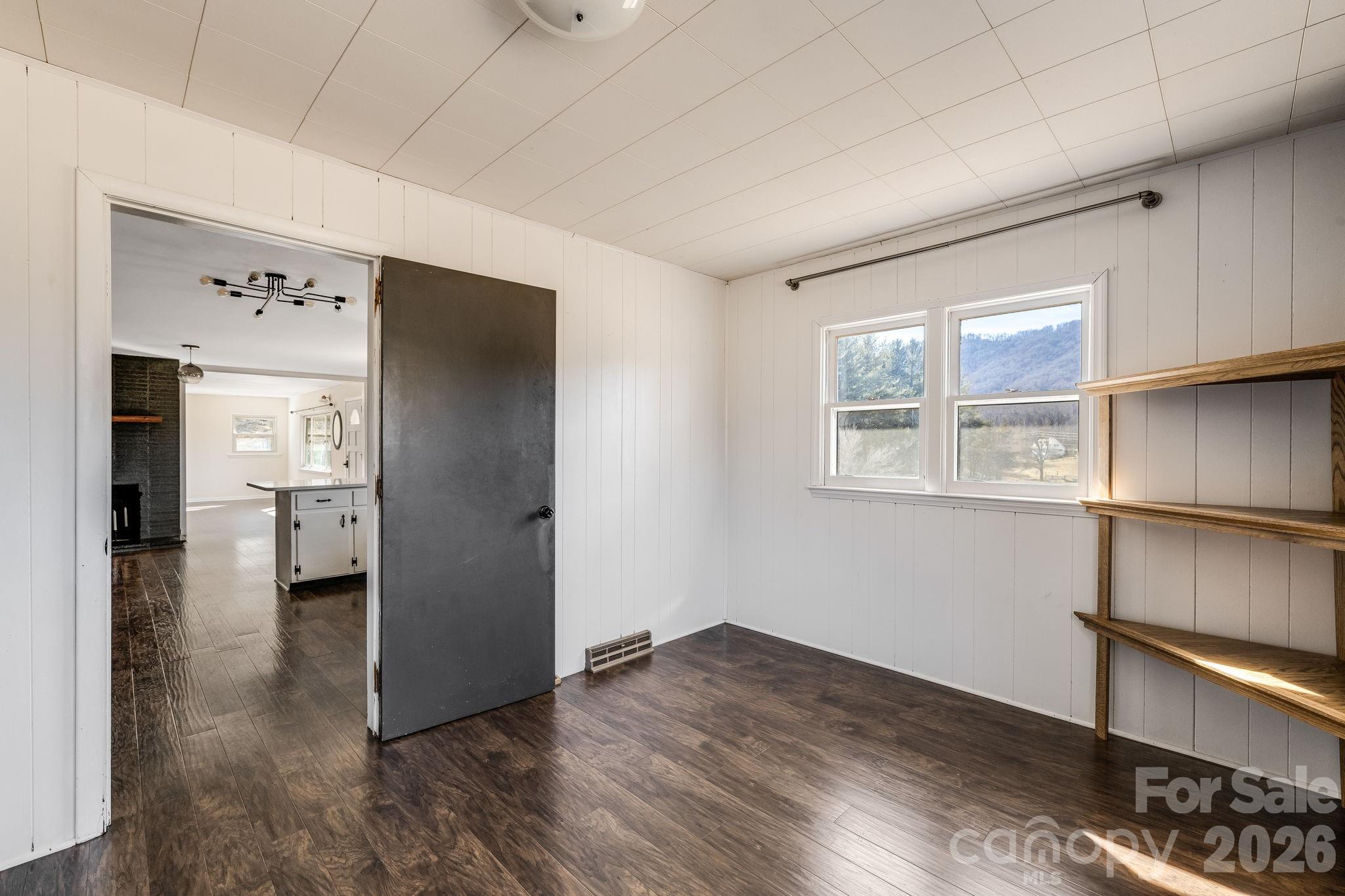 20 Cedar Farm Road — Asheville