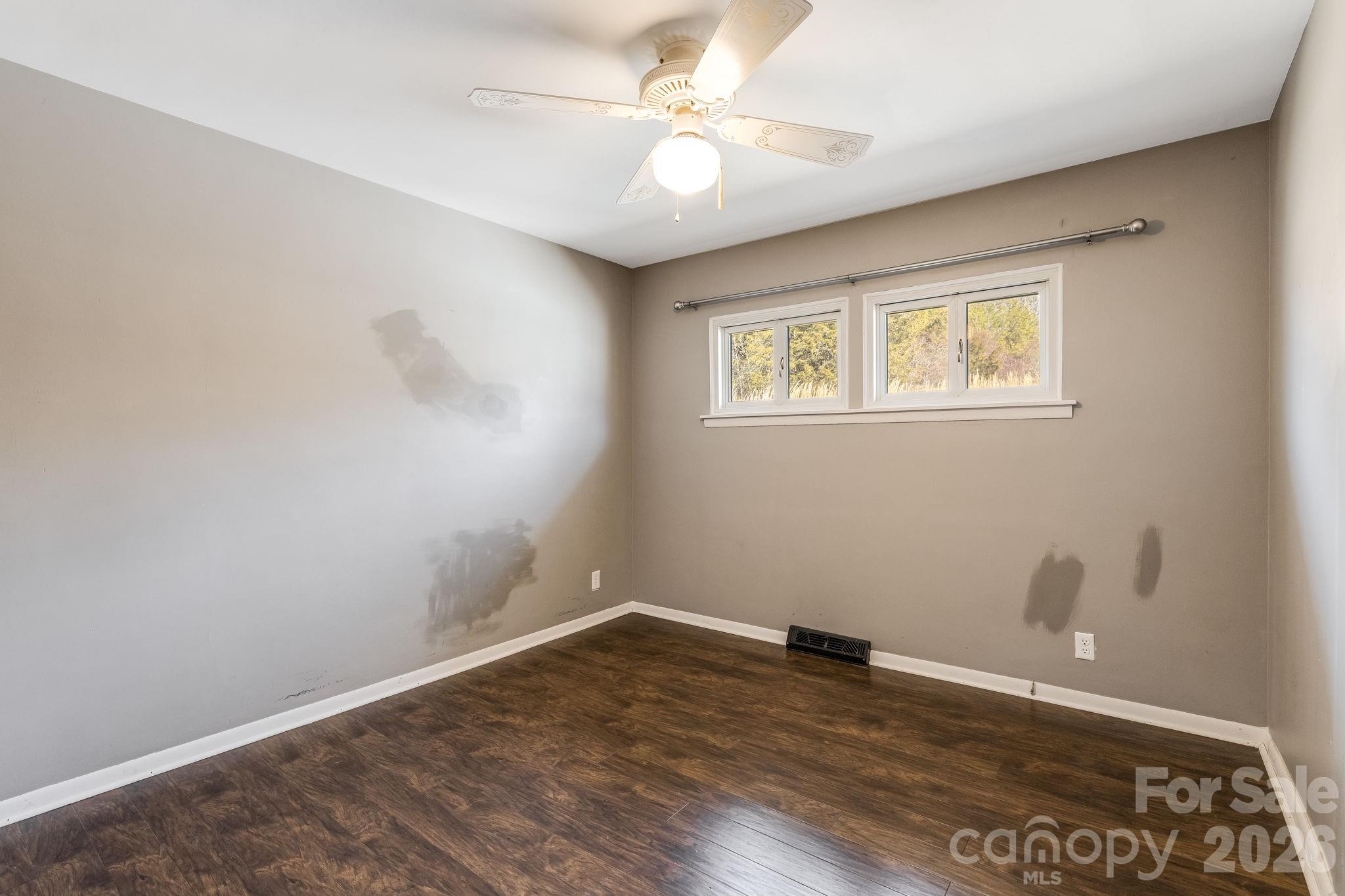 20 Cedar Farm Road — Asheville