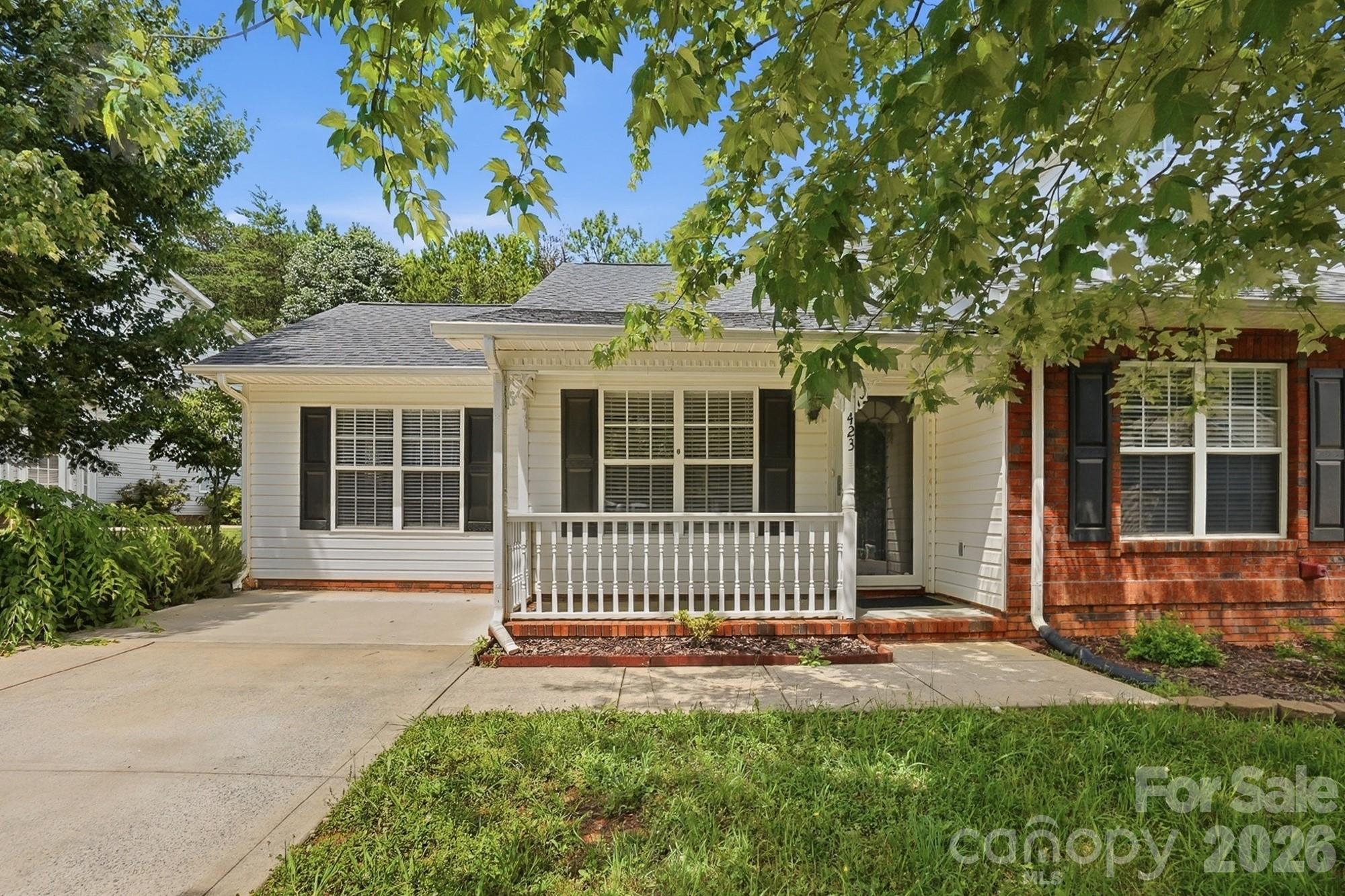 423 Danielle Way — Fort Mill