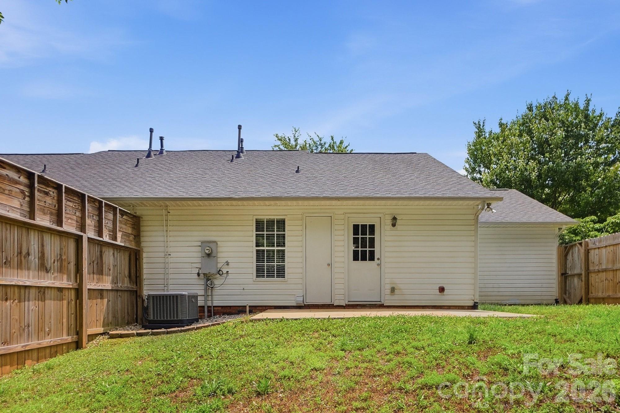 423 Danielle Way — Fort Mill