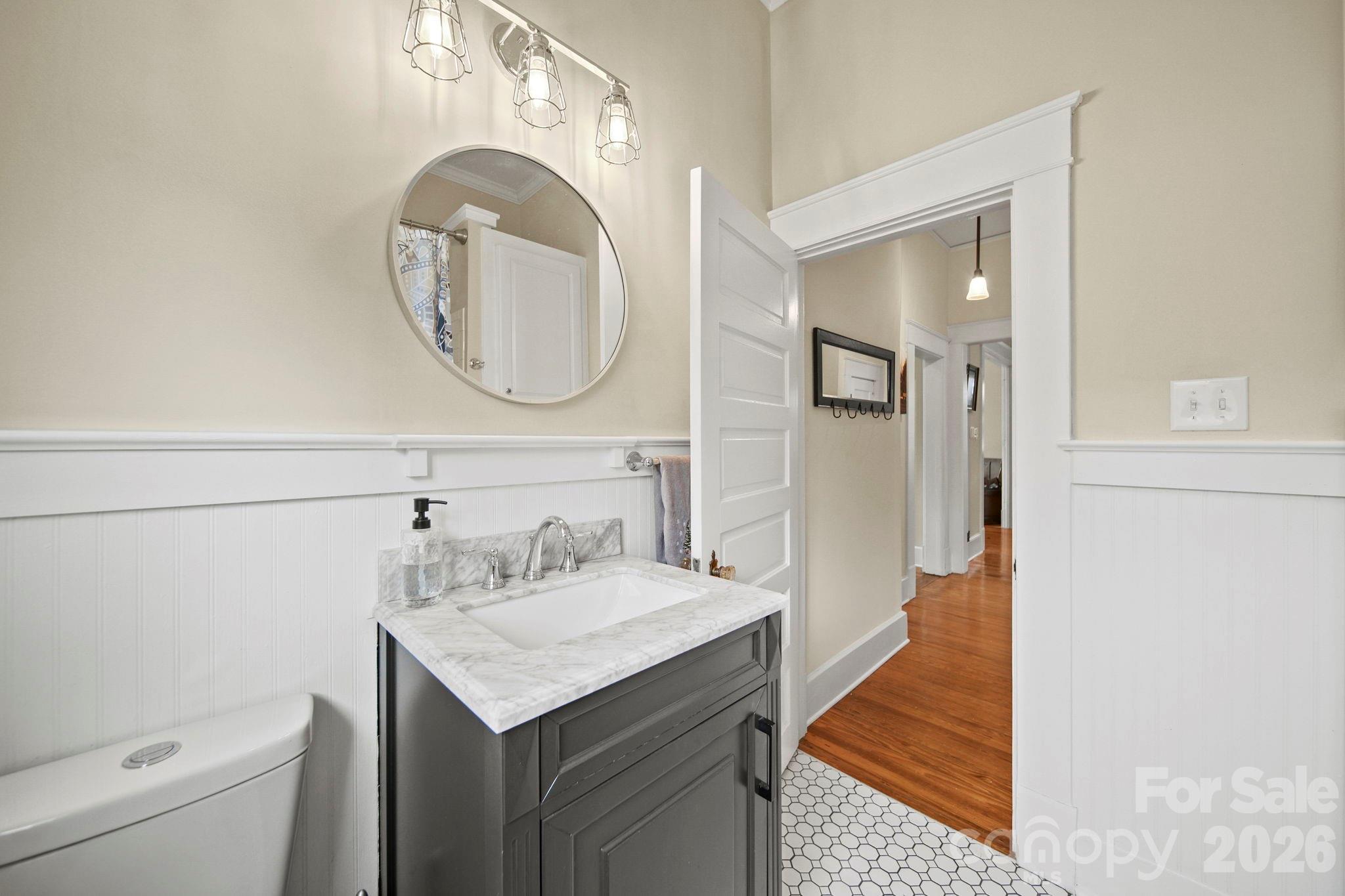 202 S Oak Street — Statesville