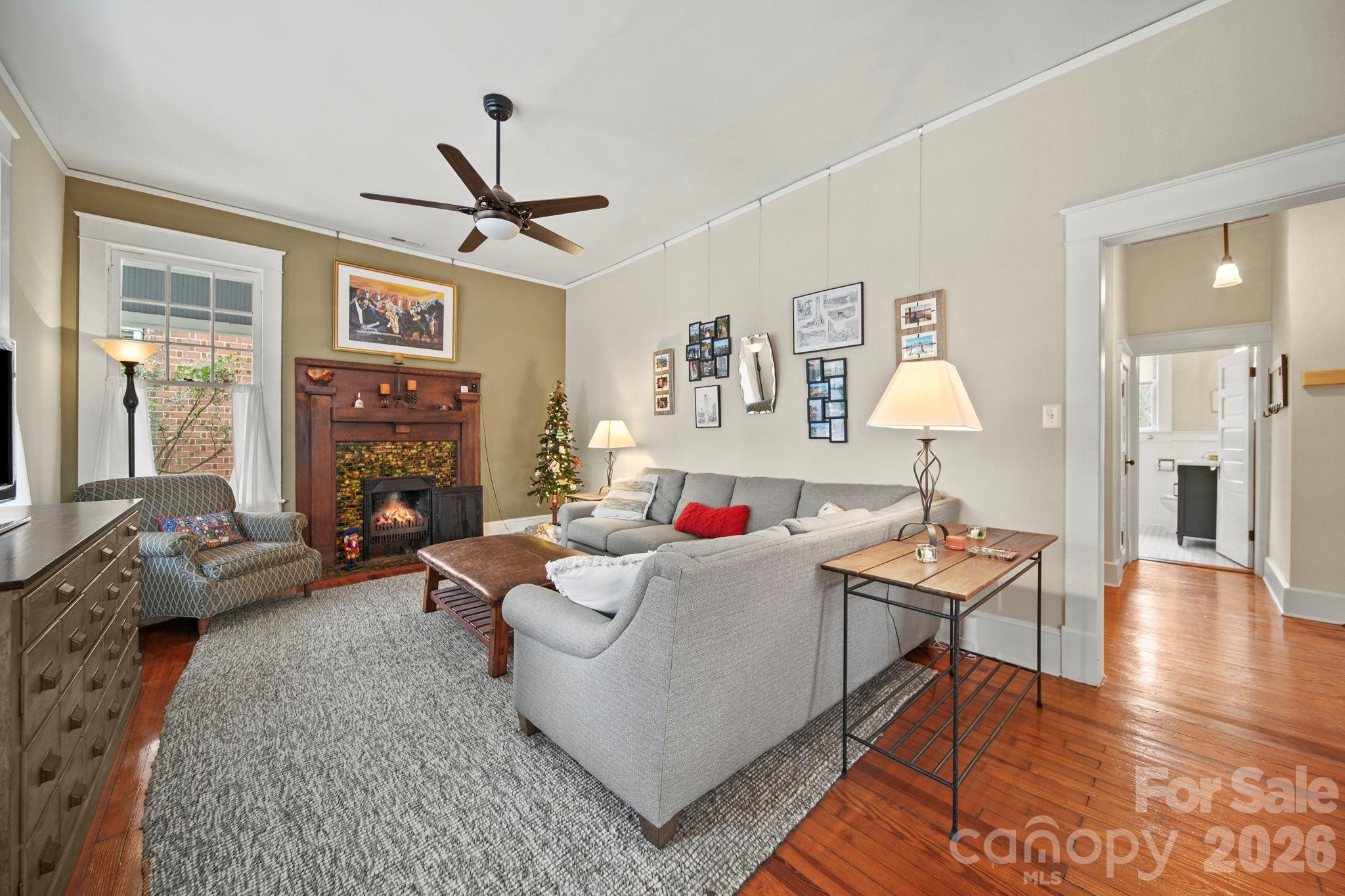 202 S Oak Street — Statesville