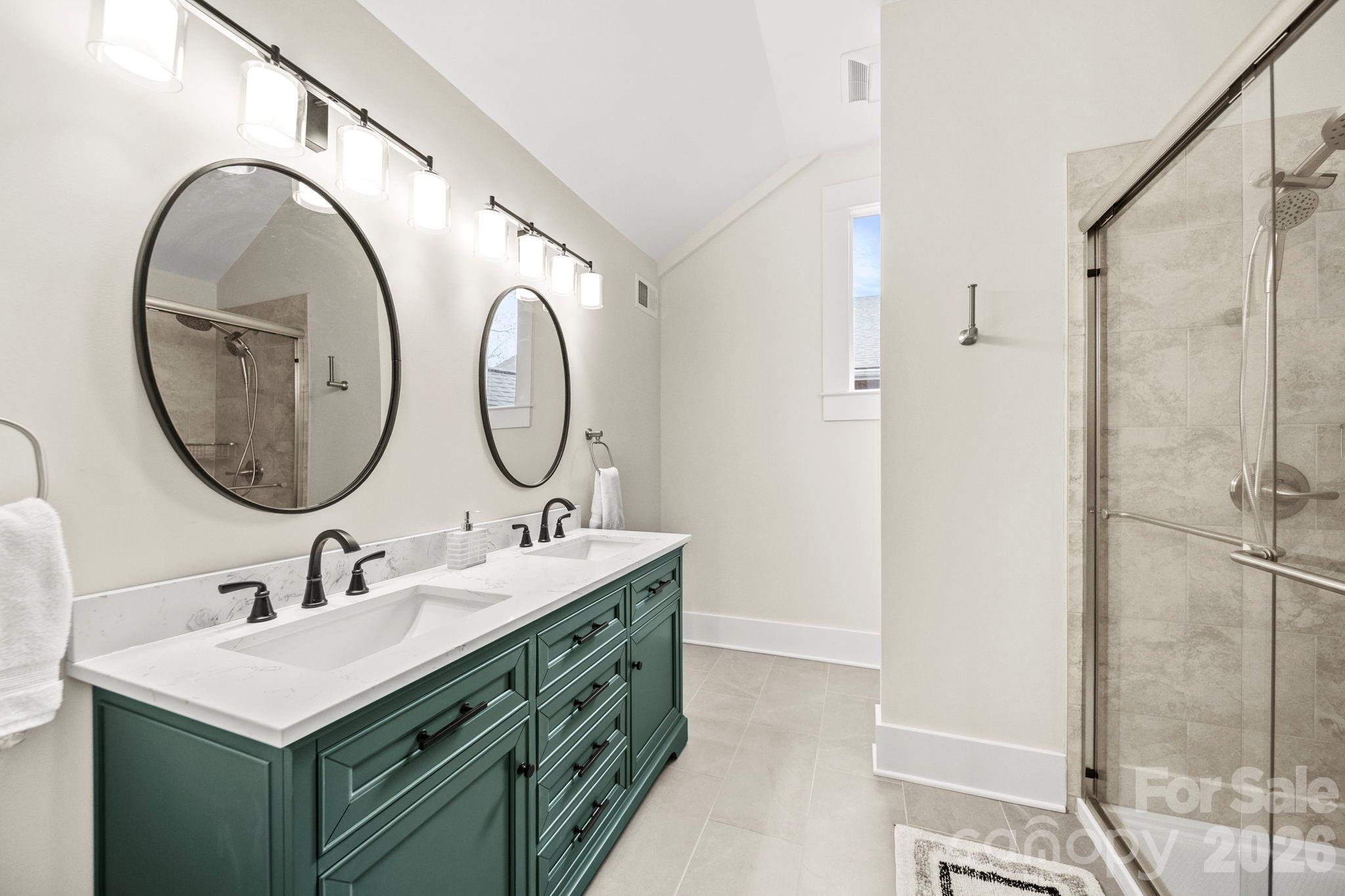 202 S Oak Street — Statesville