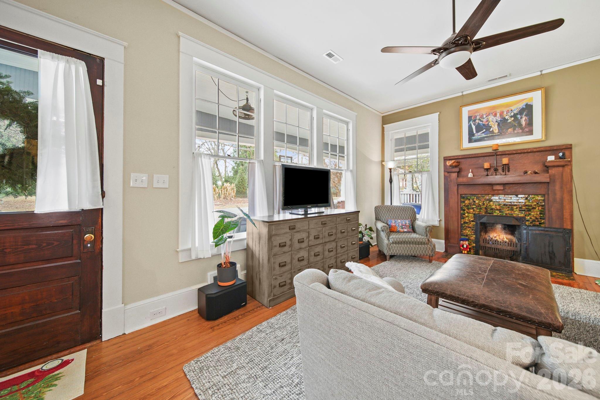 202 S Oak Street — Statesville