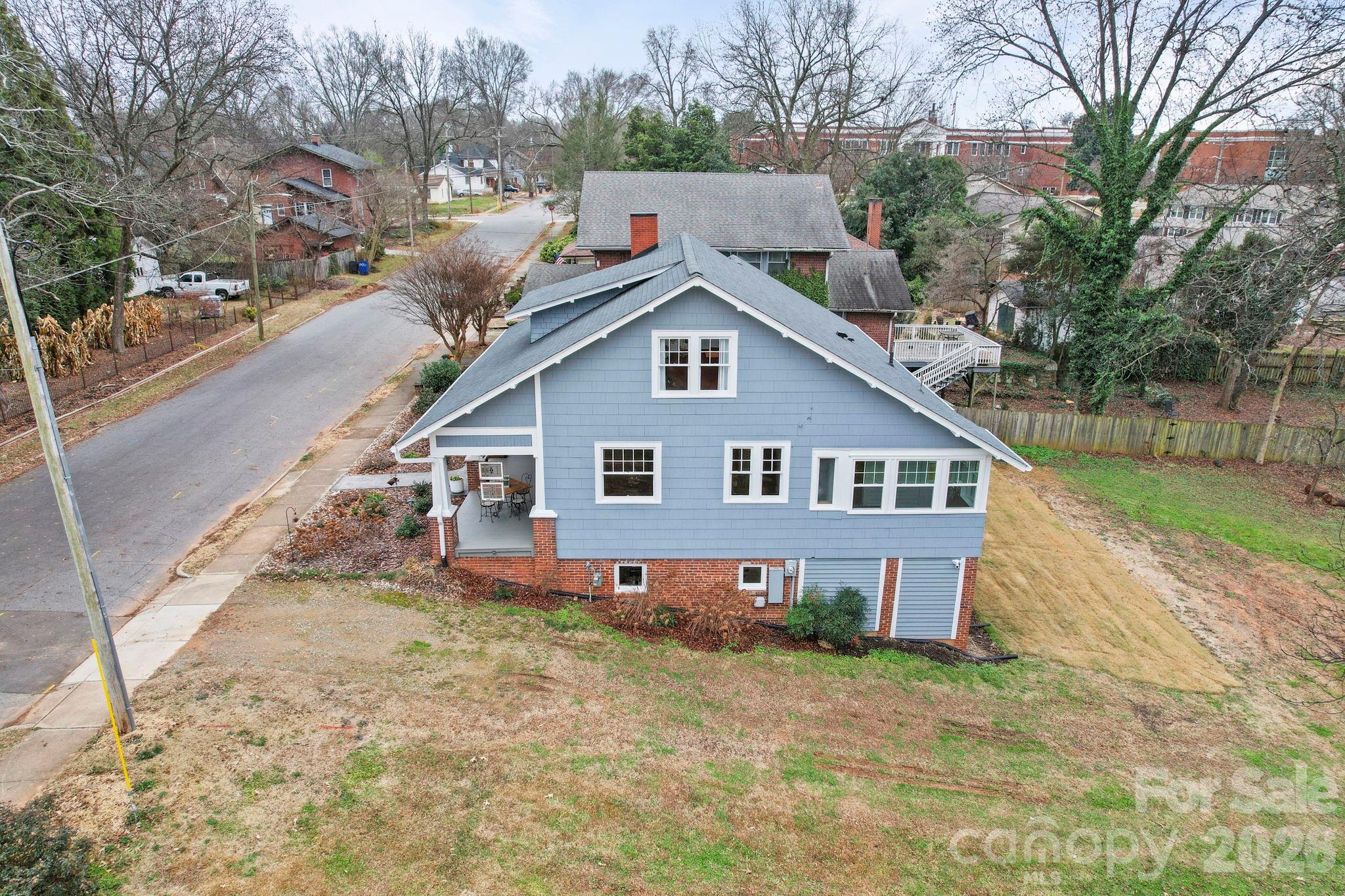 202 S Oak Street — Statesville