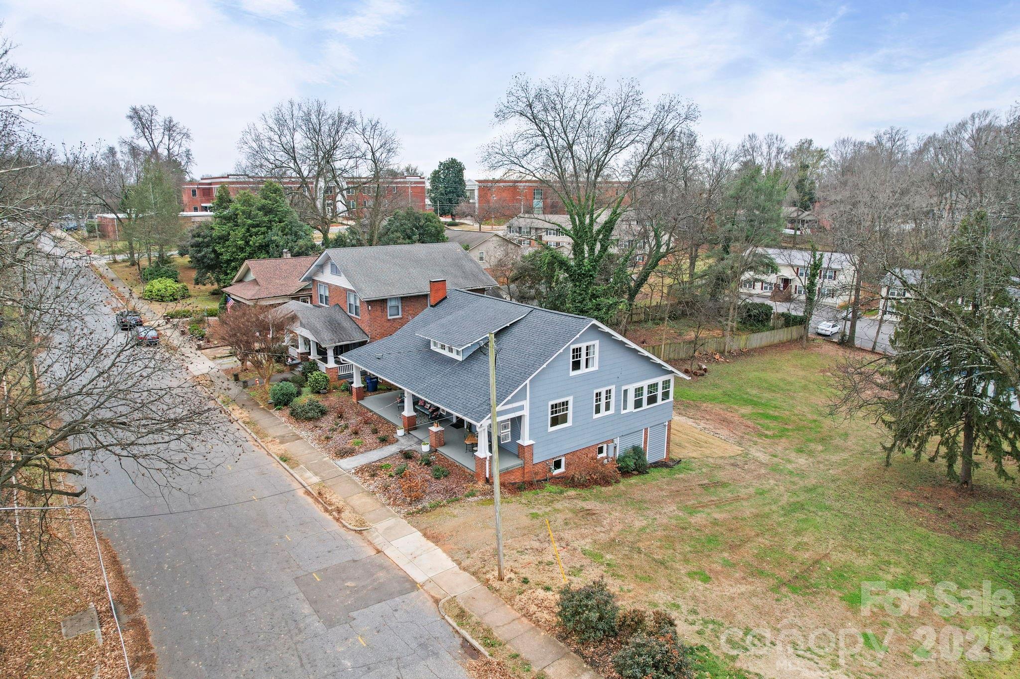 202 S Oak Street — Statesville